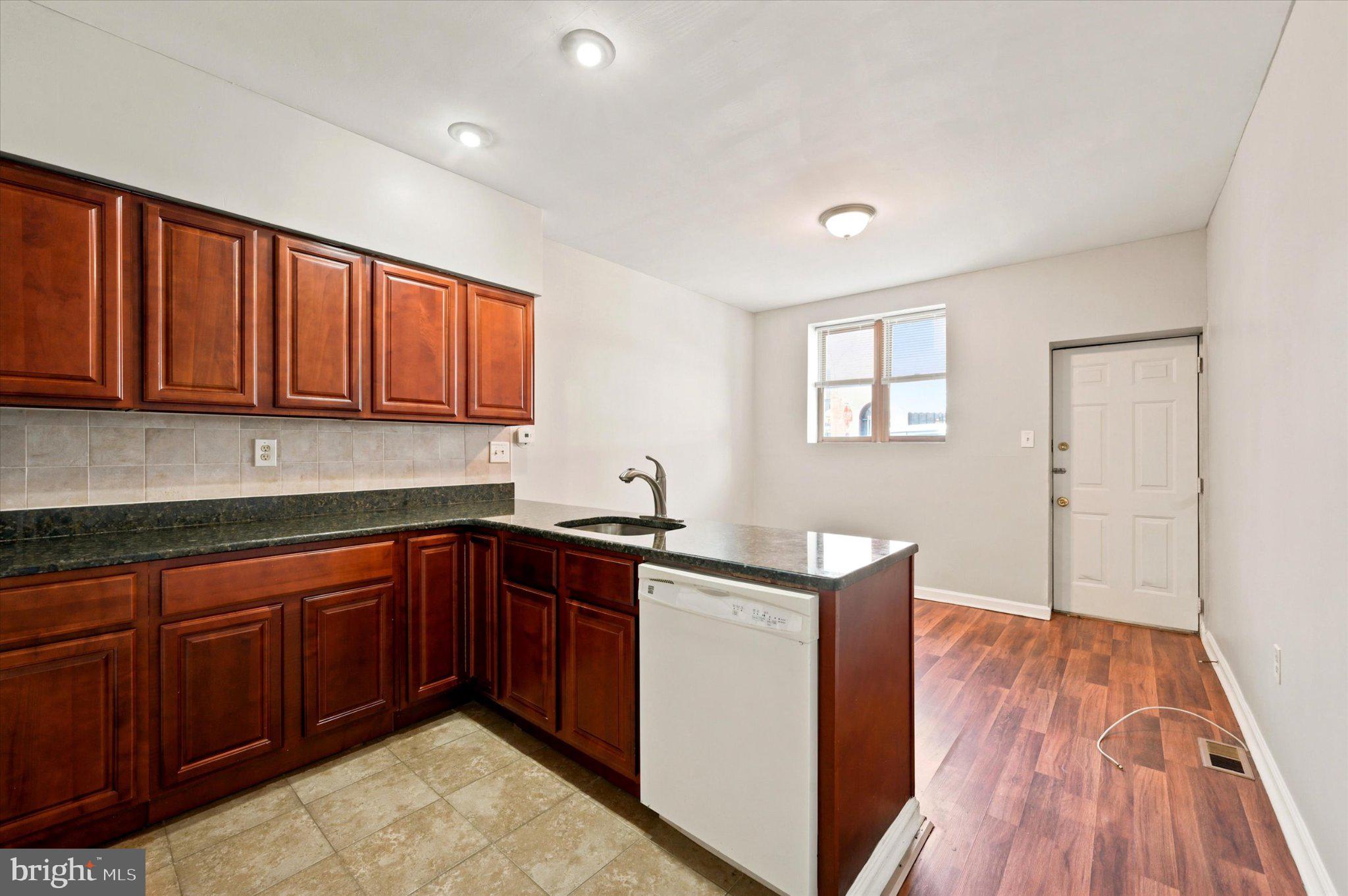 1241 S 8TH STREET