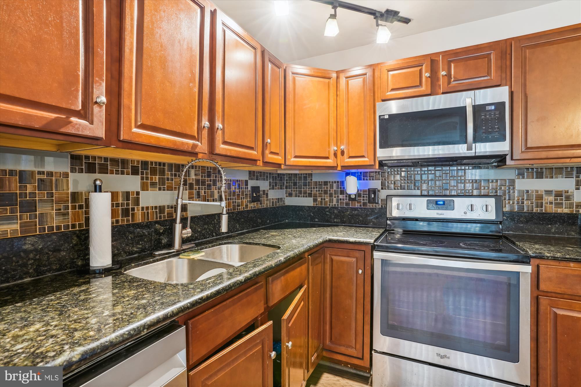 ST CHARLES HUNTINGTON - Residential