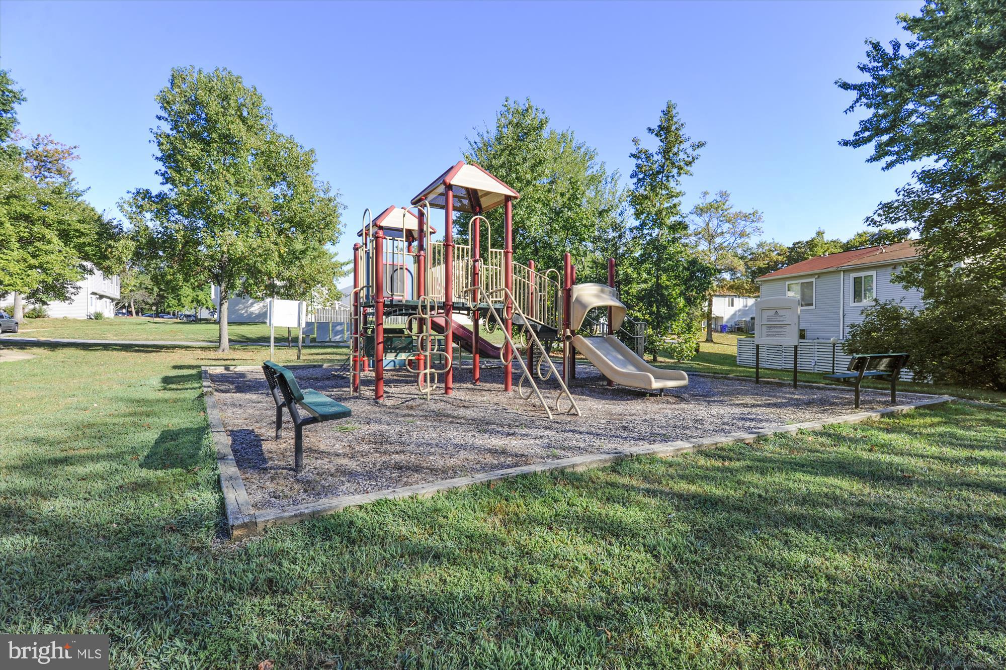 ST CHARLES HUNTINGTON - Residential