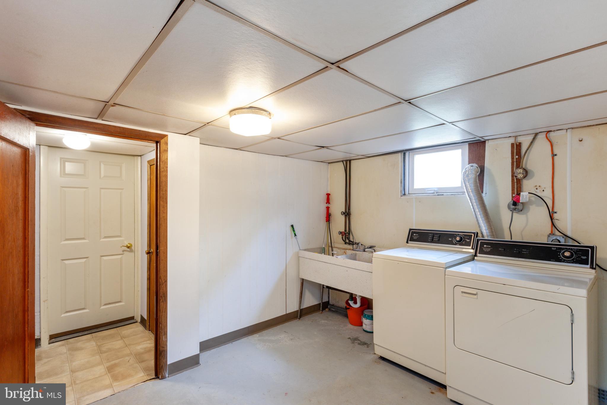 OVERLEA MANOR - Residential