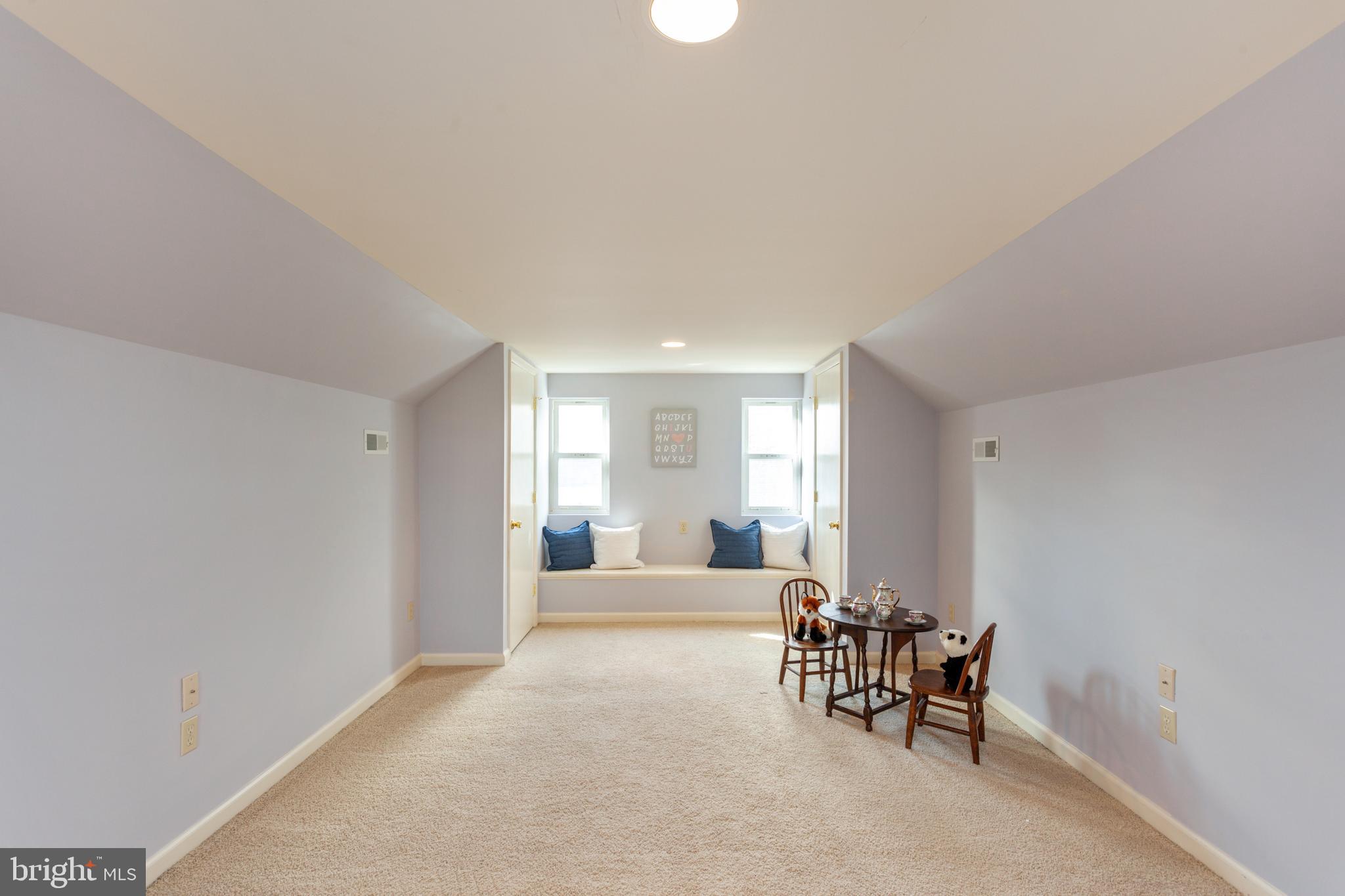 OVERLEA MANOR - Residential