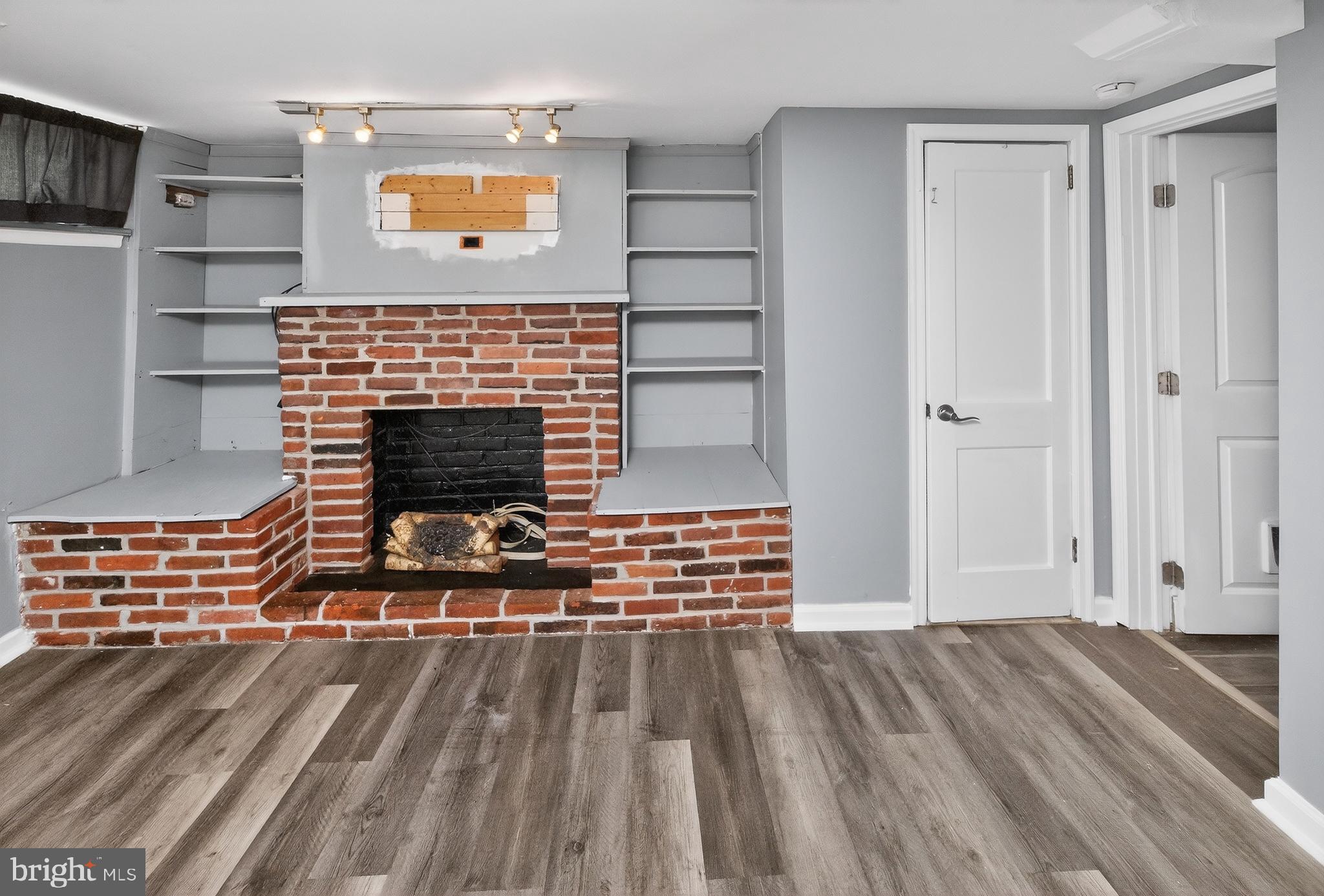 RHAWNHURST - Residential