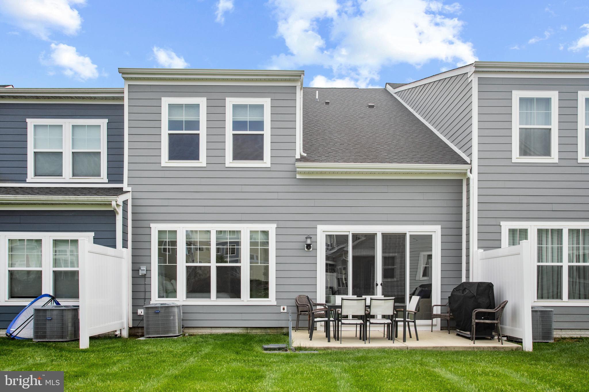 24227 CANOE DRIVE 209