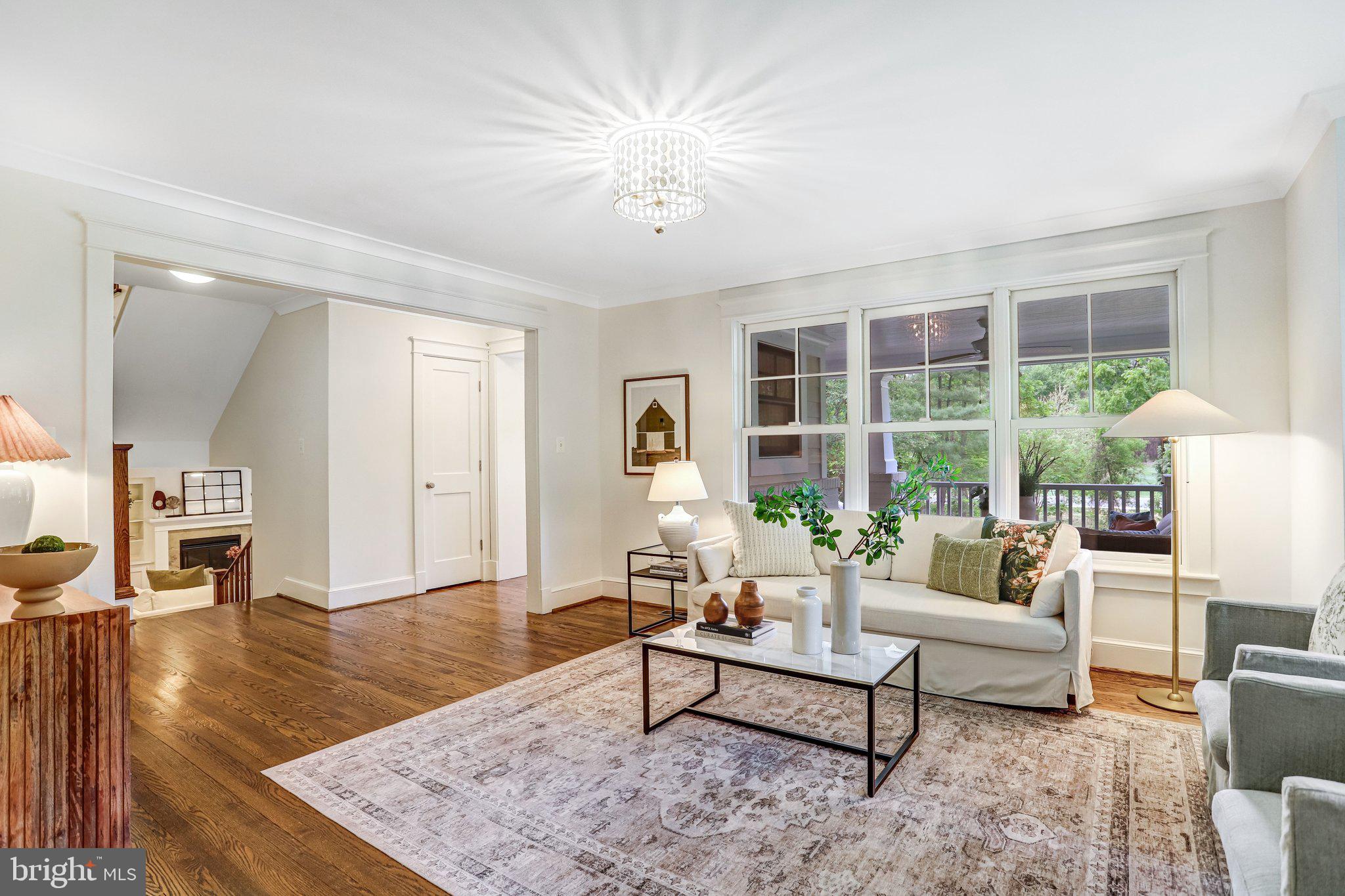 KENSINGTON PARK - Residential