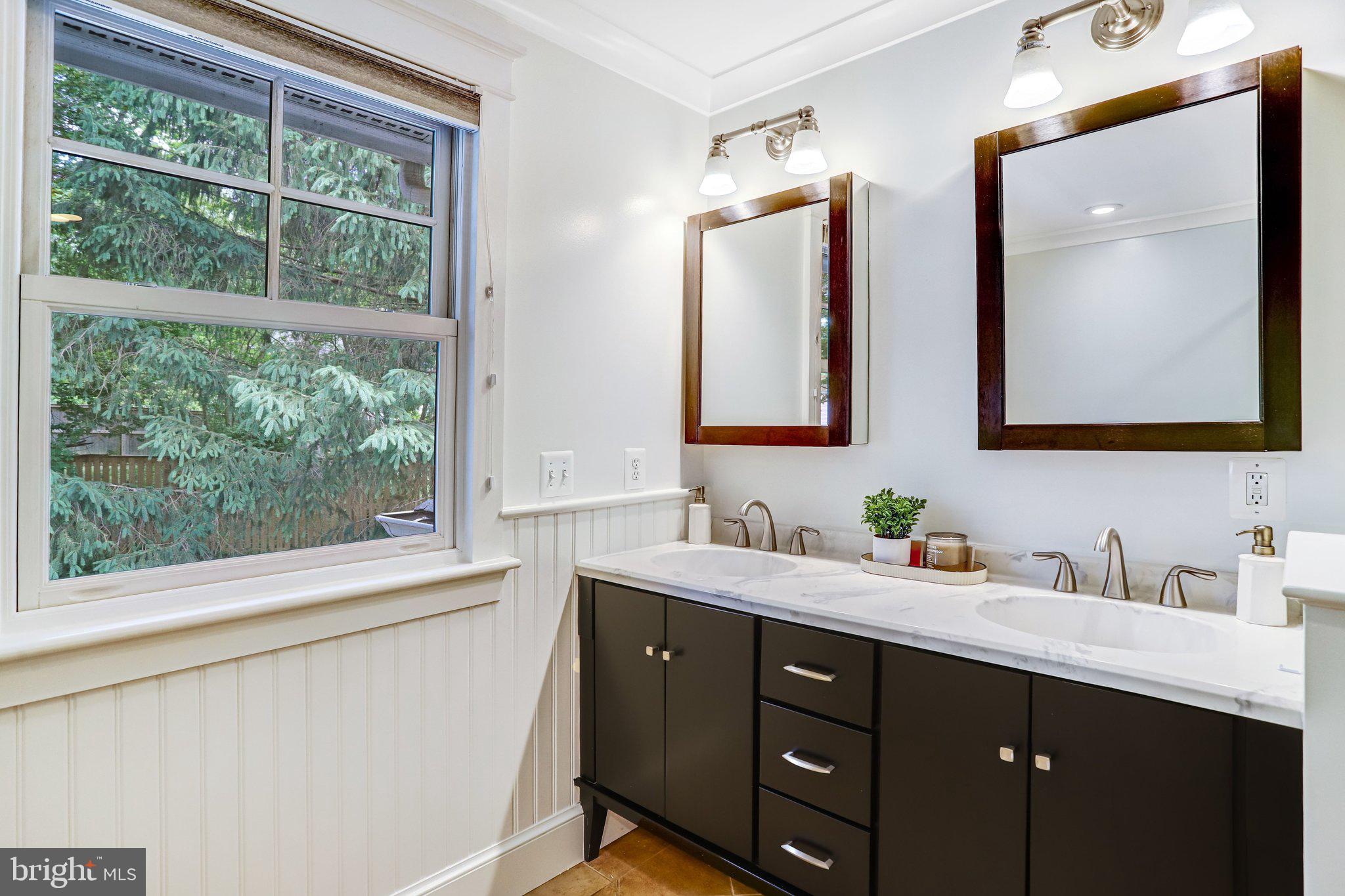 KENSINGTON PARK - Residential