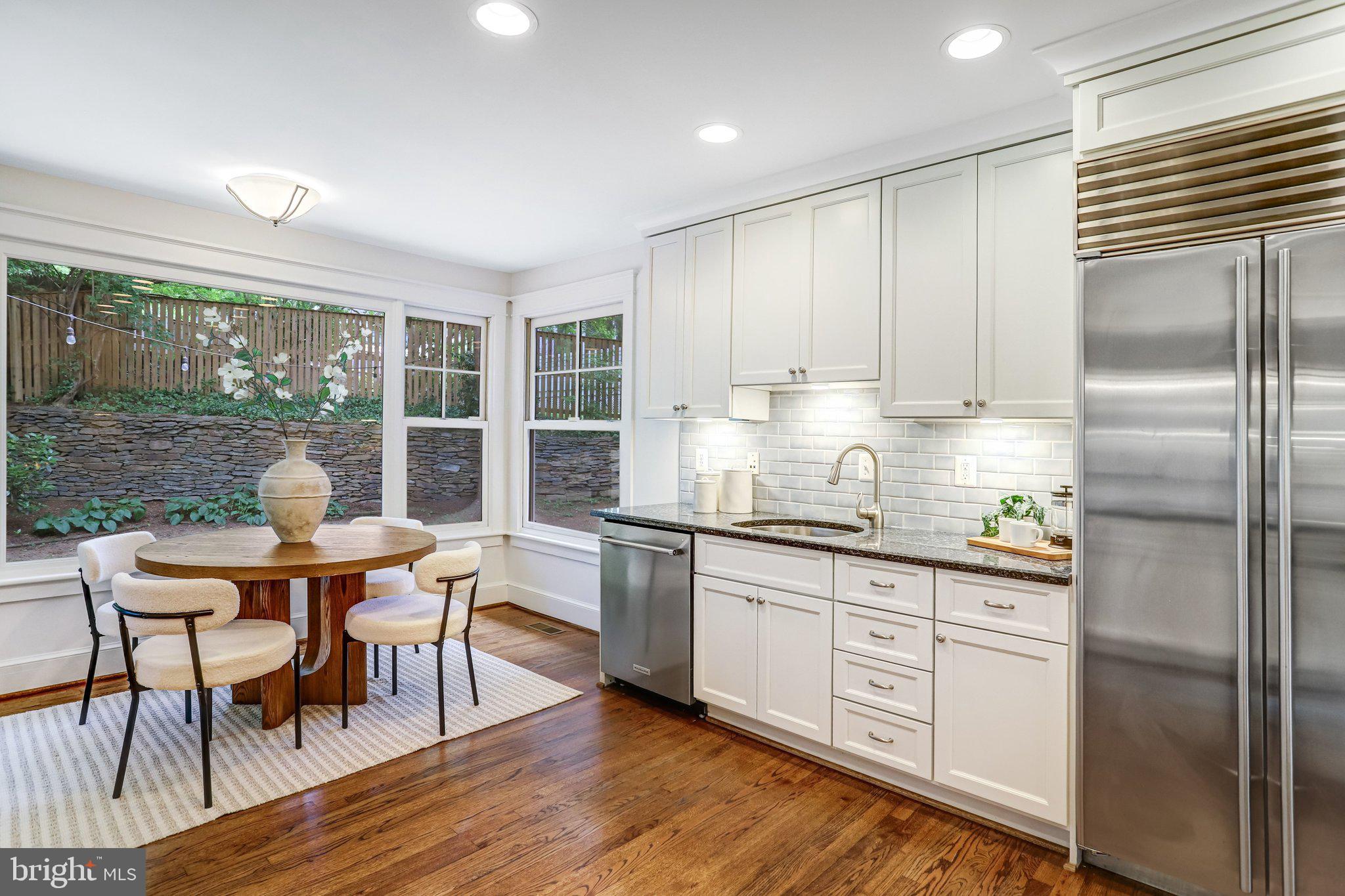 KENSINGTON PARK - Residential