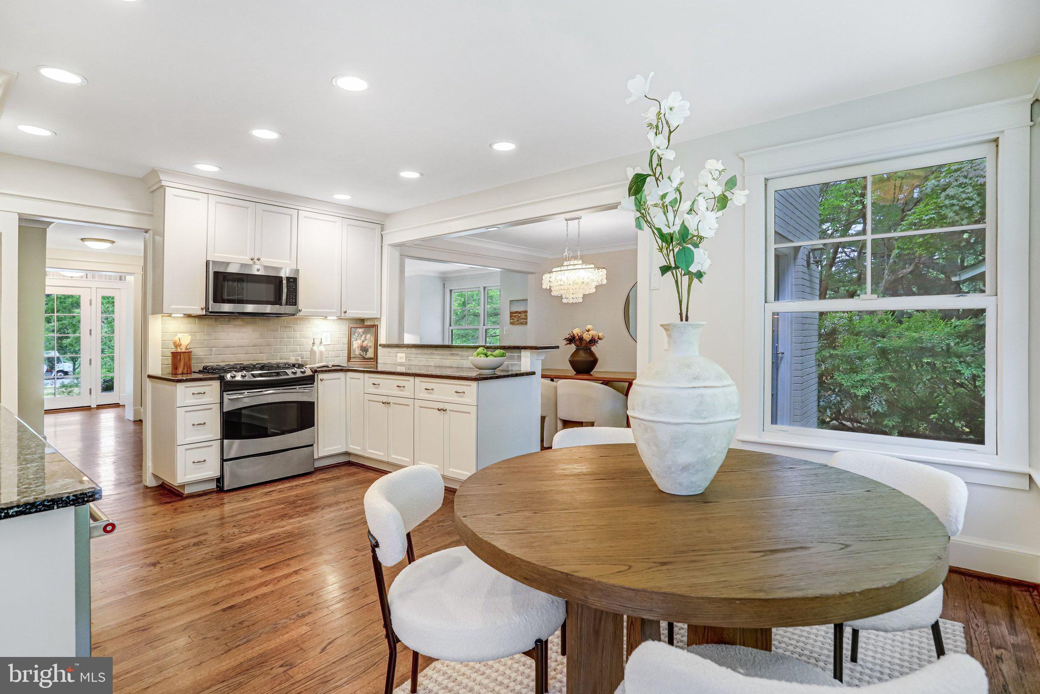 KENSINGTON PARK - Residential