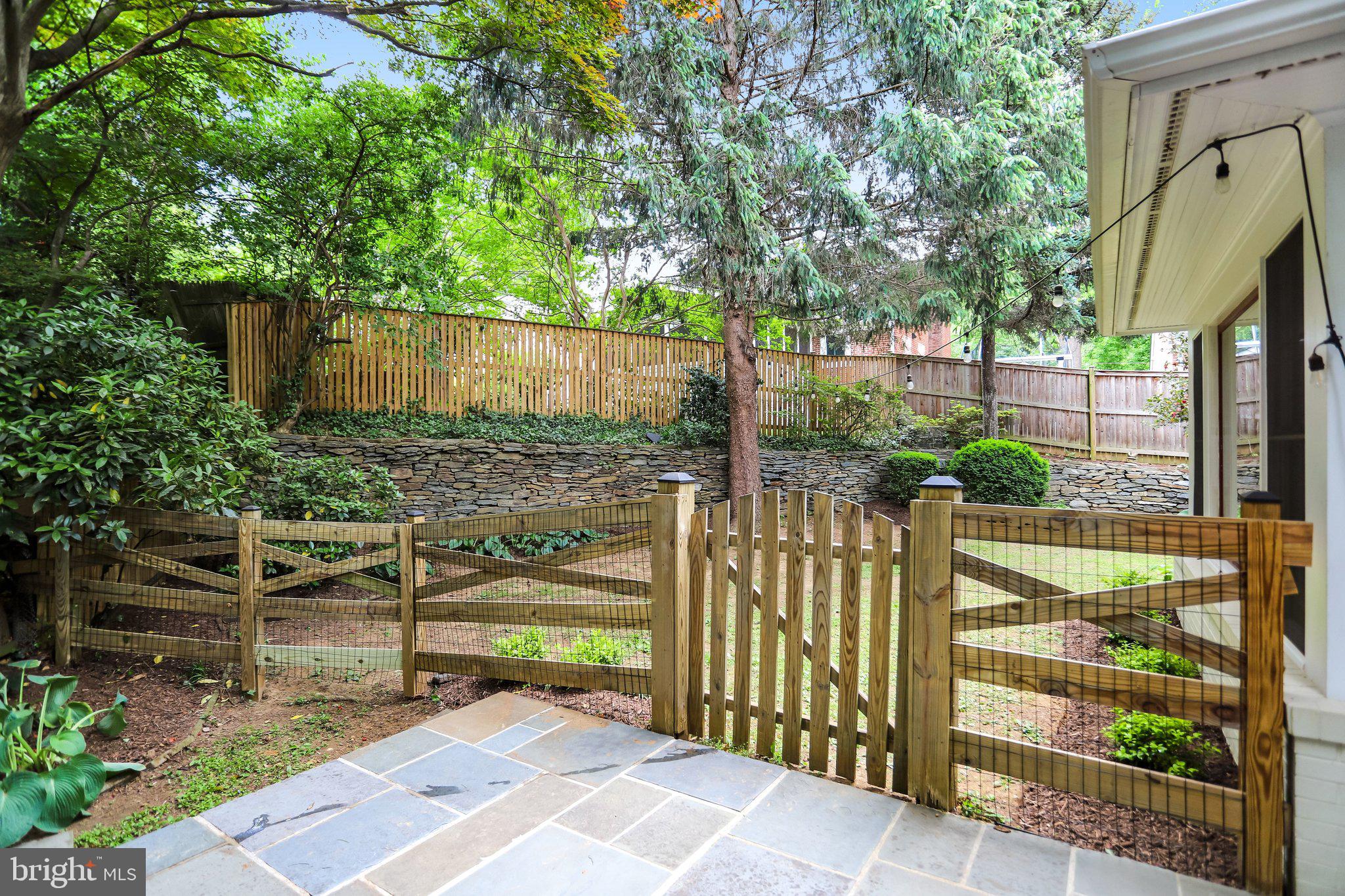 KENSINGTON PARK - Residential