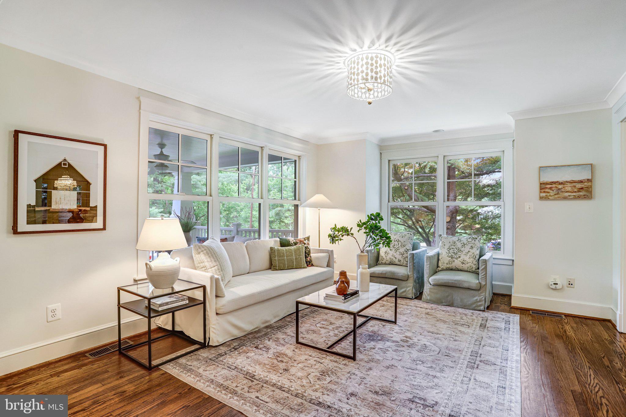 KENSINGTON PARK - Residential