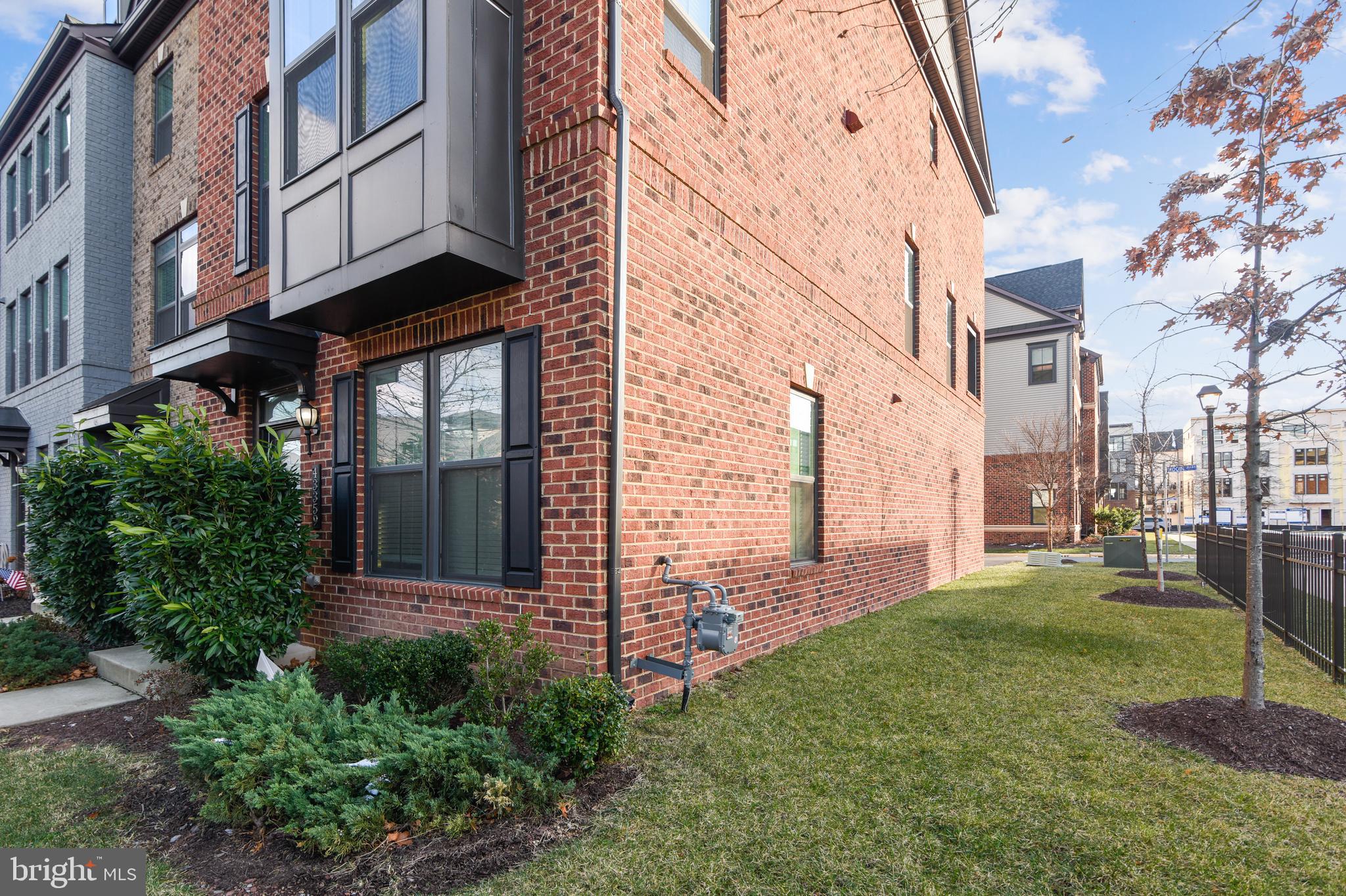 WESTMOORE AT MOOREFIELD - Residential Lease