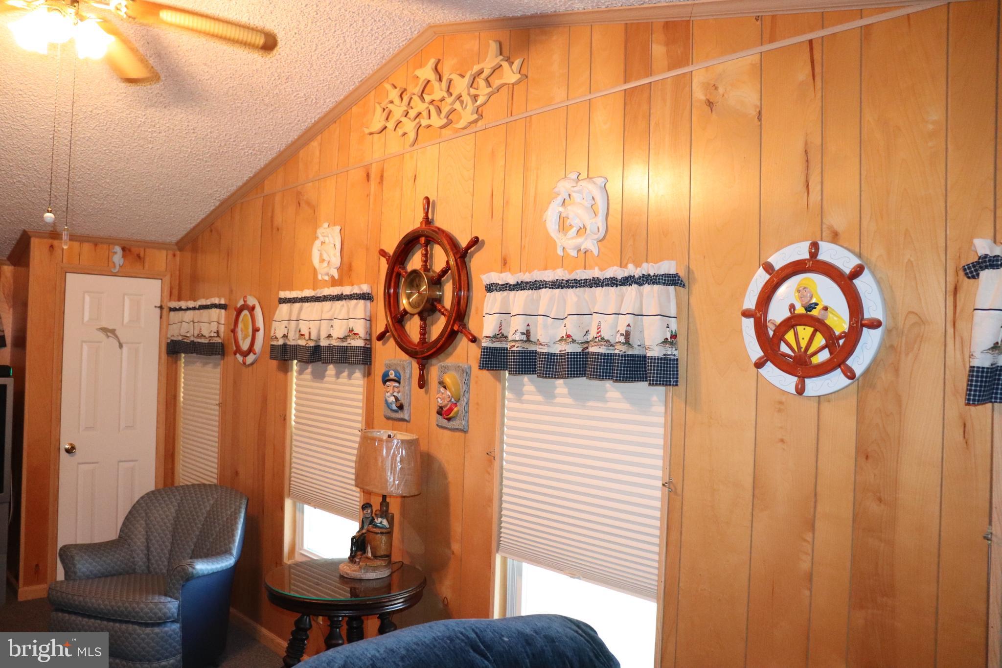 SHADY PARK - Residential