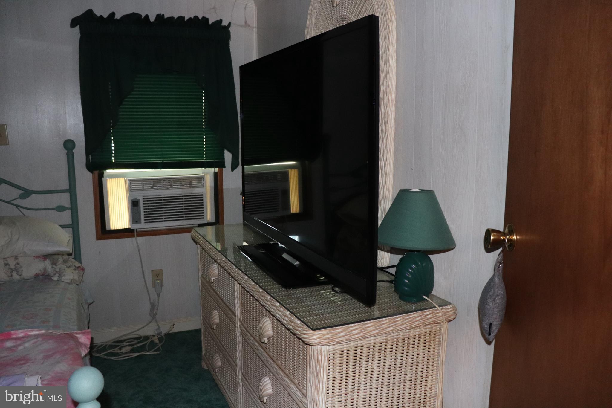 SHADY PARK - Residential