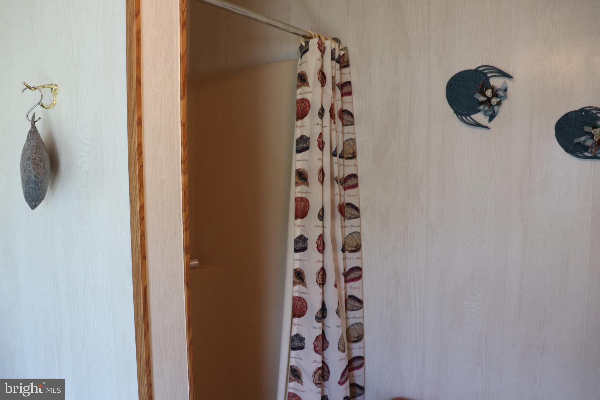 SHADY PARK - Residential