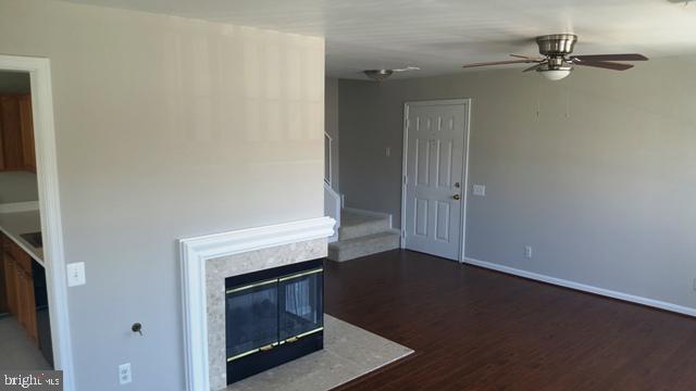 GUNSTON CORNER - Residential Lease