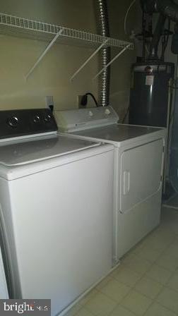 GUNSTON CORNER - Residential Lease