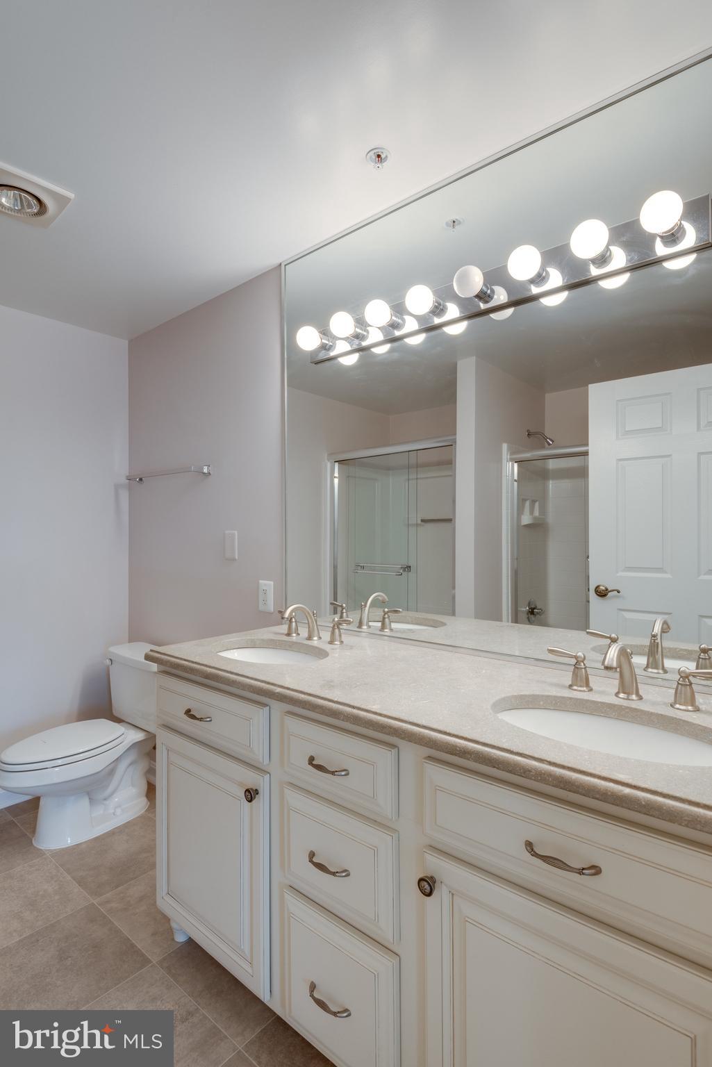 LANSDOWNE WOODS - Residential Lease