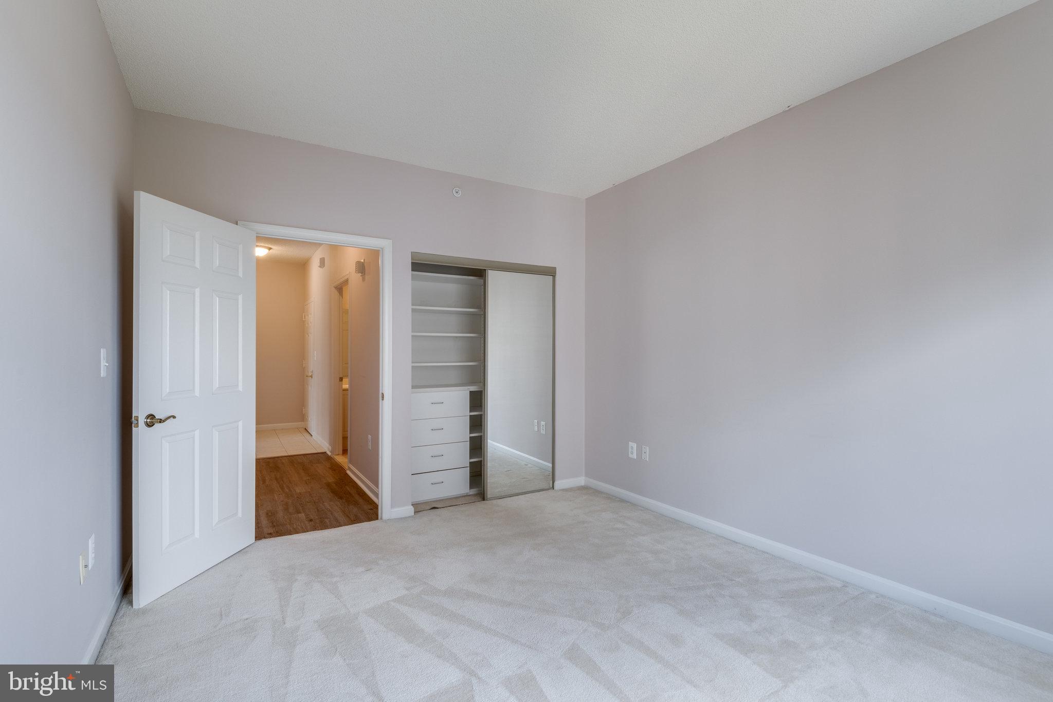 LANSDOWNE WOODS - Residential Lease