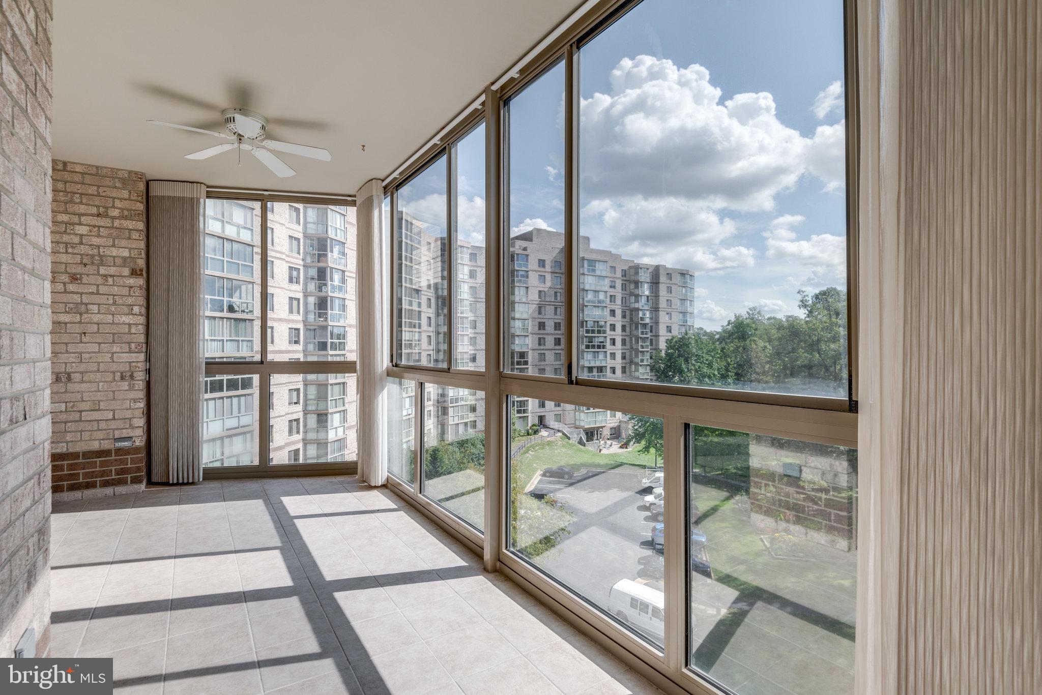 LANSDOWNE WOODS - Residential Lease