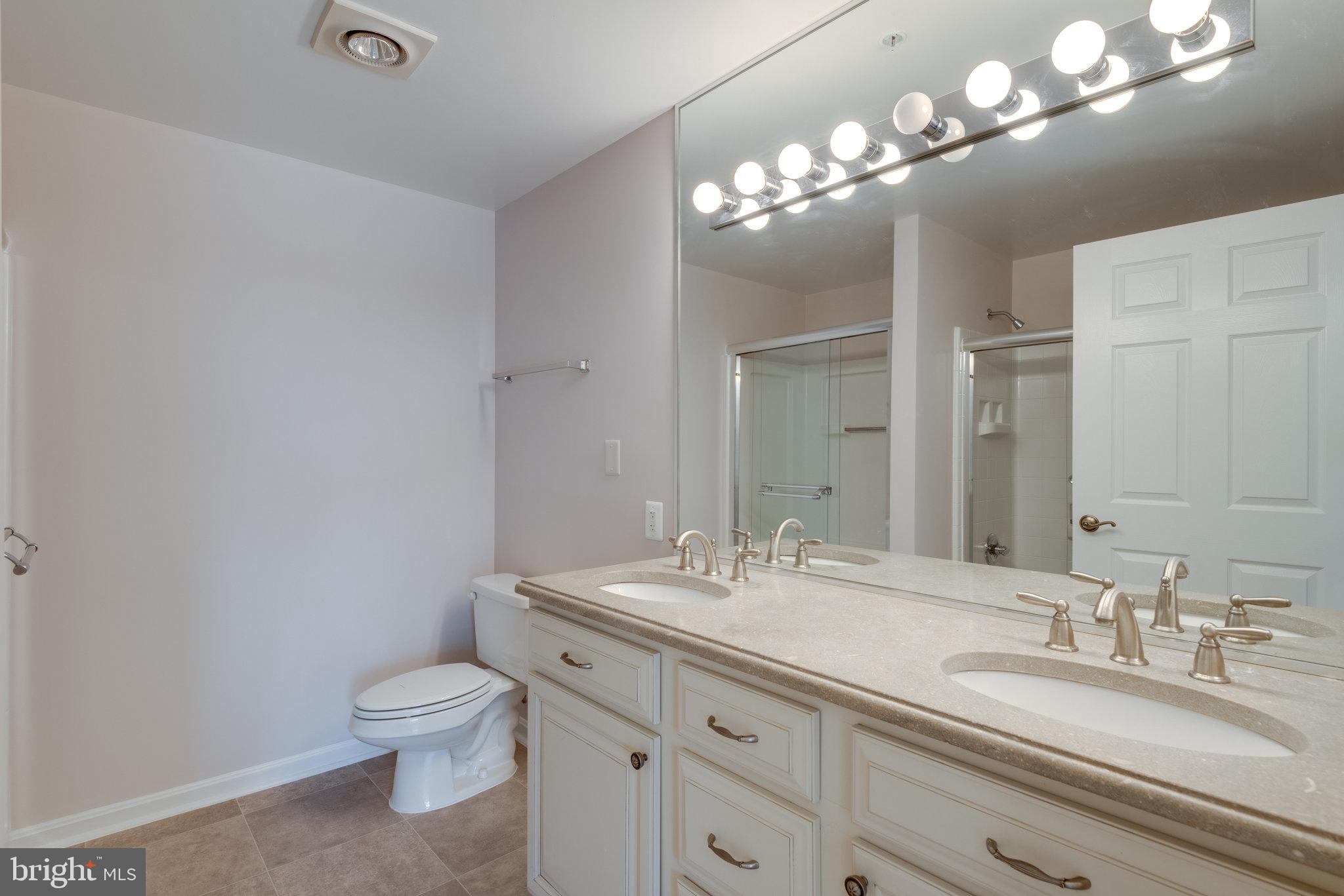 LANSDOWNE WOODS - Residential Lease