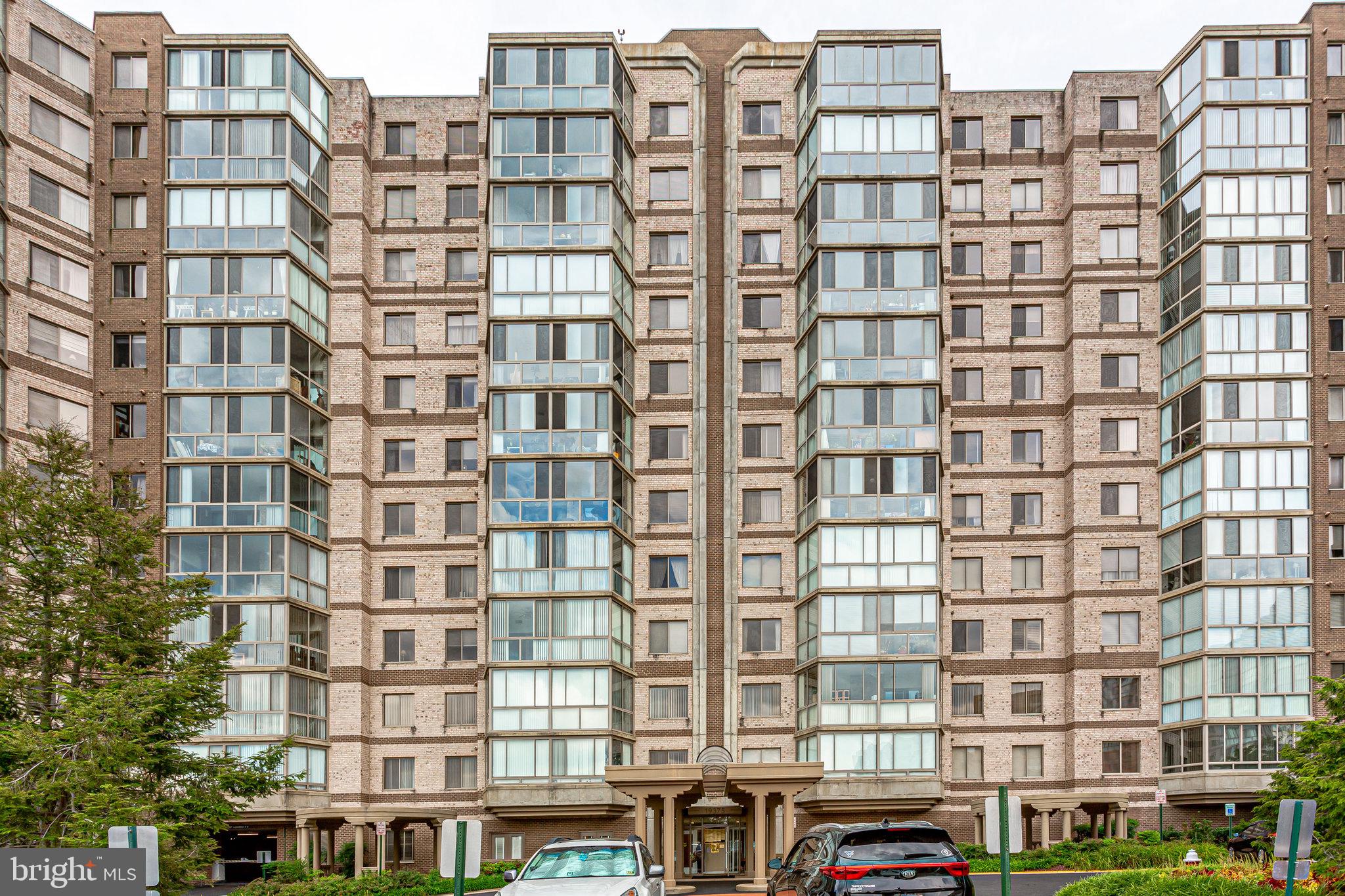 LANSDOWNE WOODS - Residential Lease