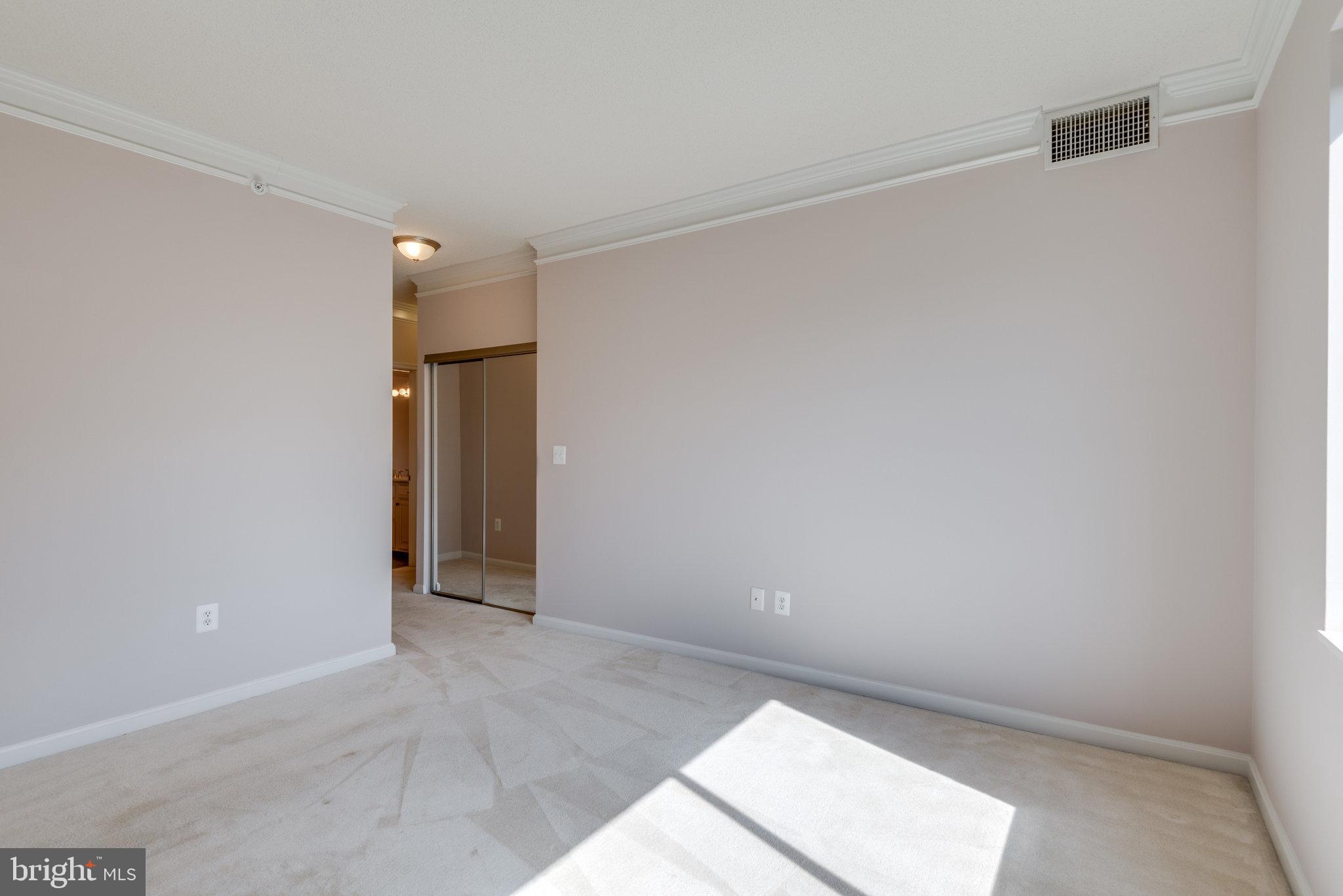 LANSDOWNE WOODS - Residential Lease