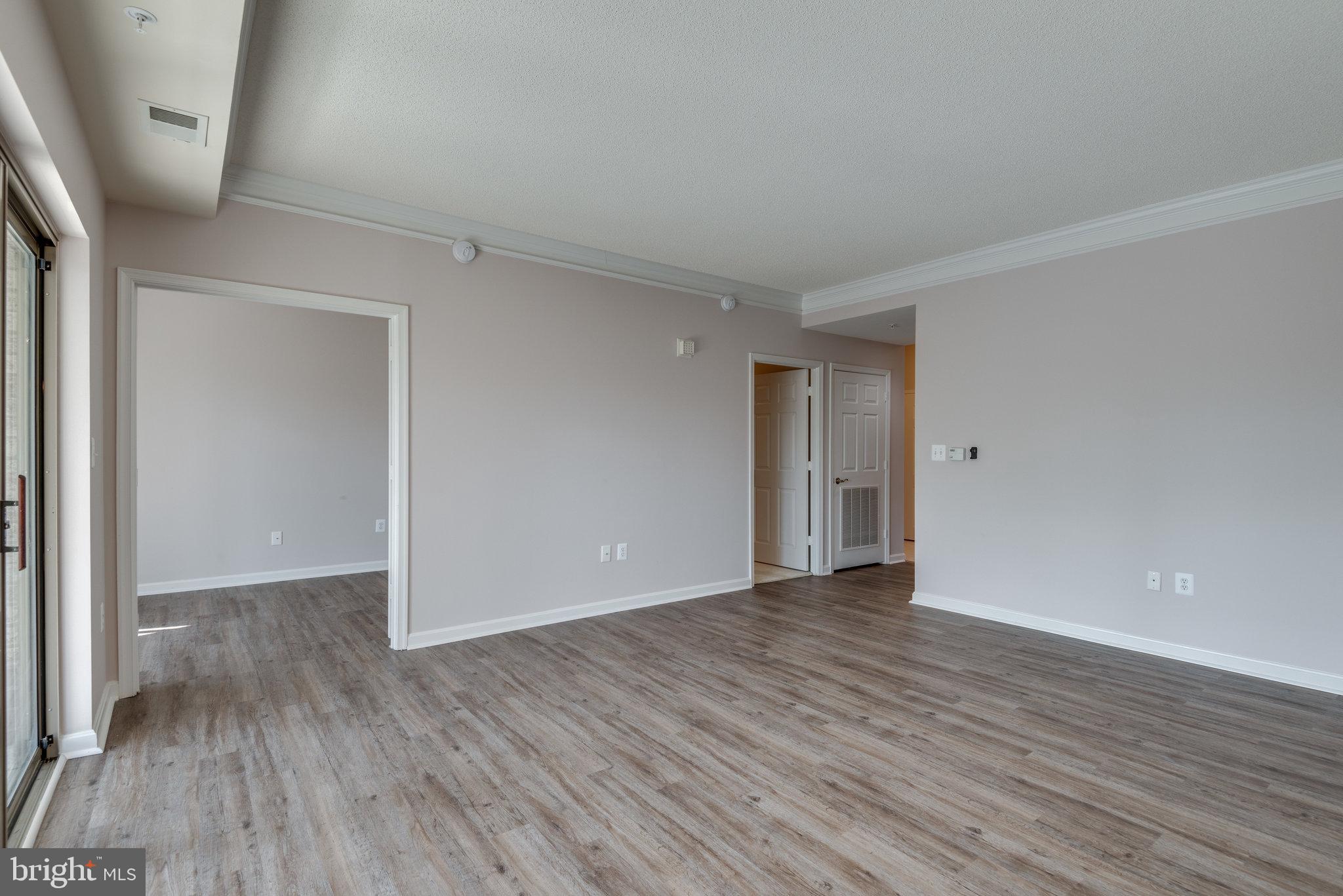 LANSDOWNE WOODS - Residential Lease