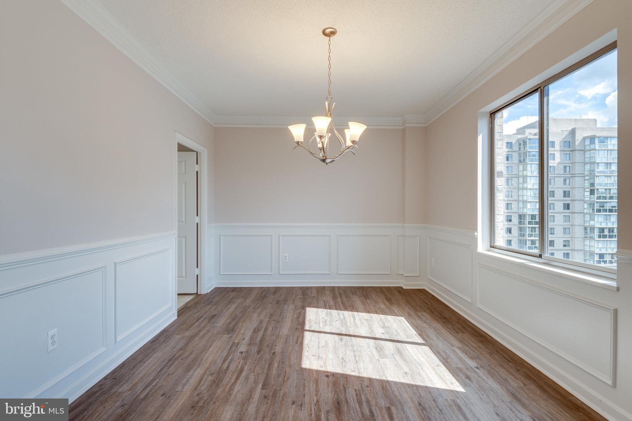 LANSDOWNE WOODS - Residential Lease