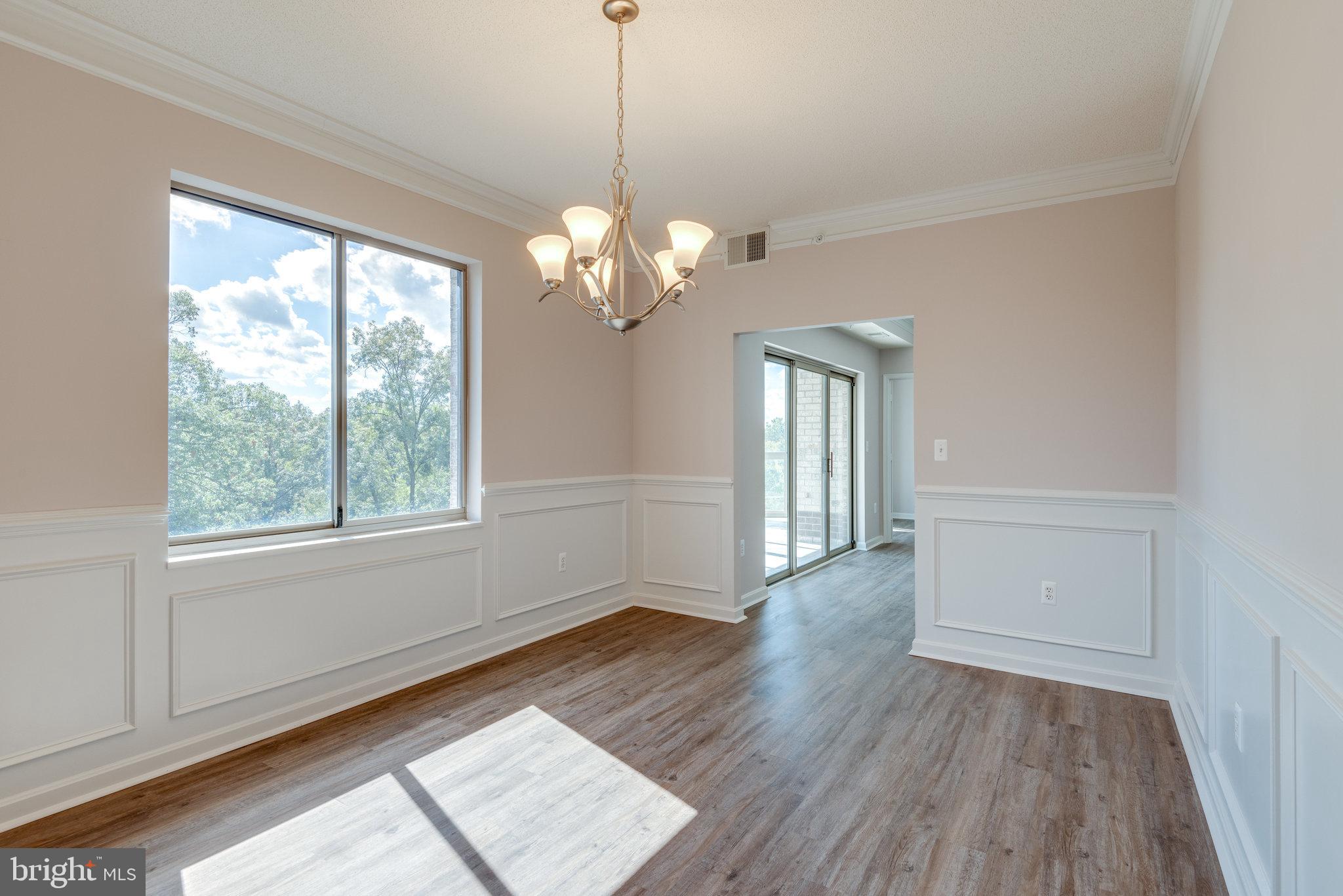 LANSDOWNE WOODS - Residential Lease