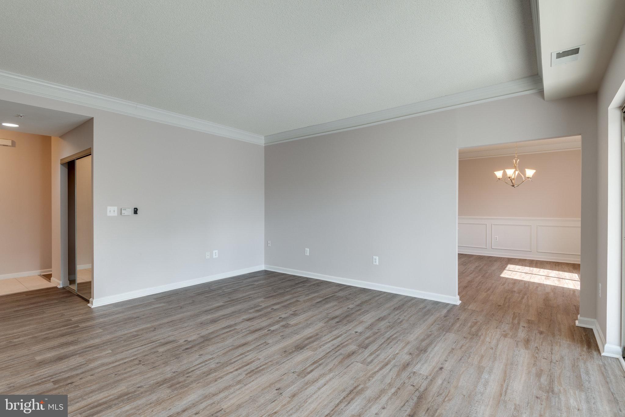 LANSDOWNE WOODS - Residential Lease