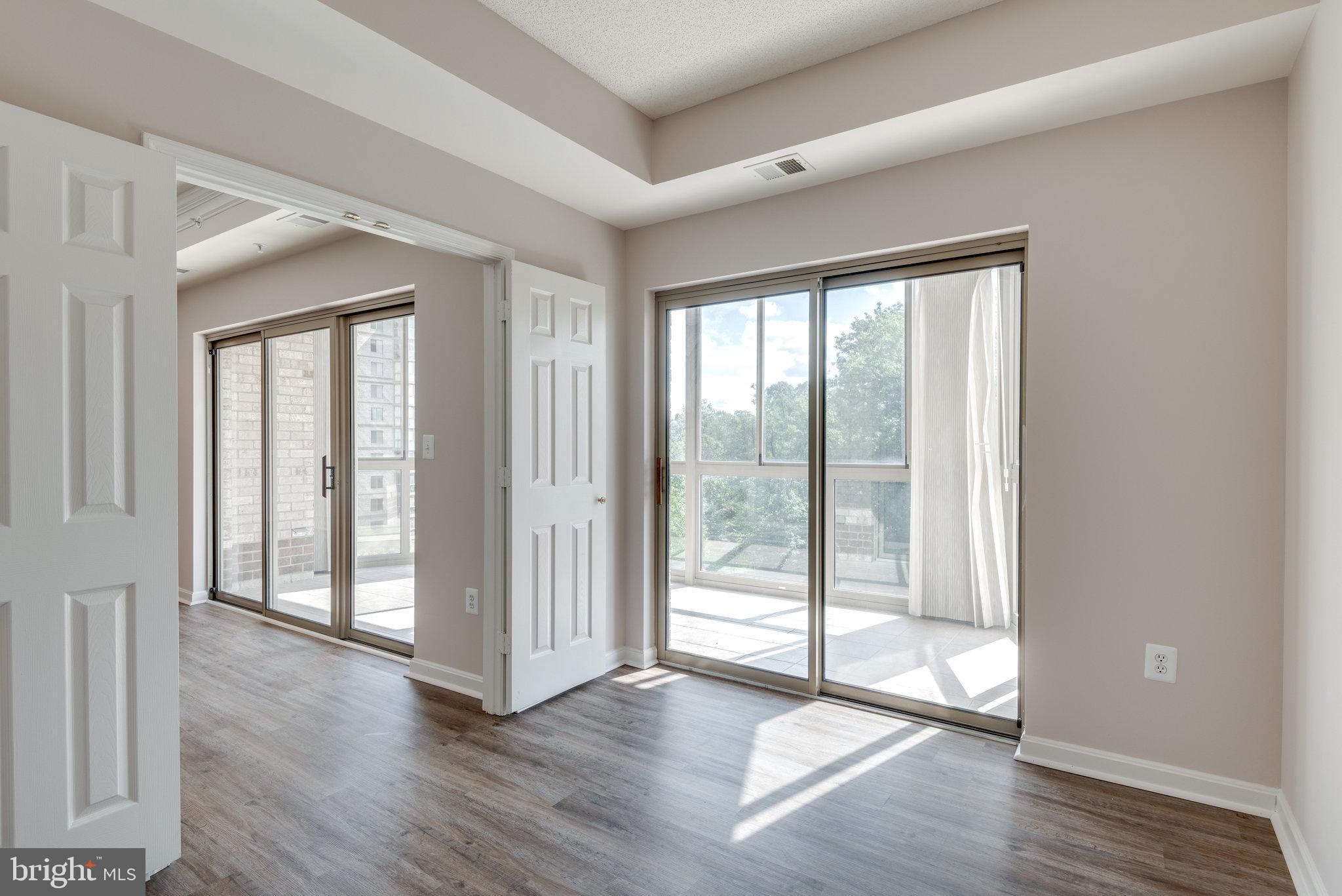 LANSDOWNE WOODS - Residential Lease