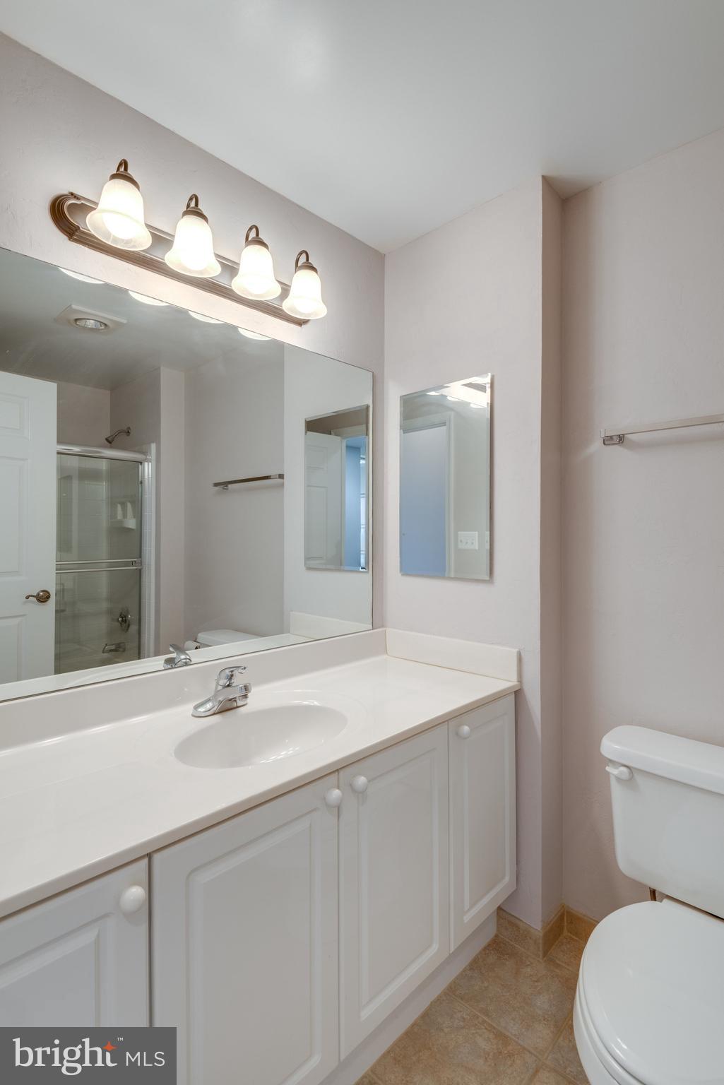 LANSDOWNE WOODS - Residential Lease