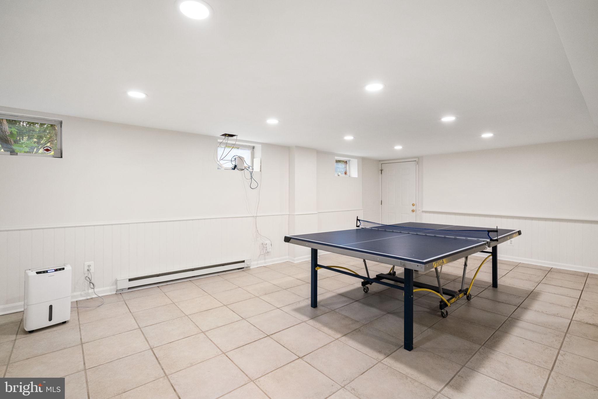 CHEVY CHASE - Residential Lease