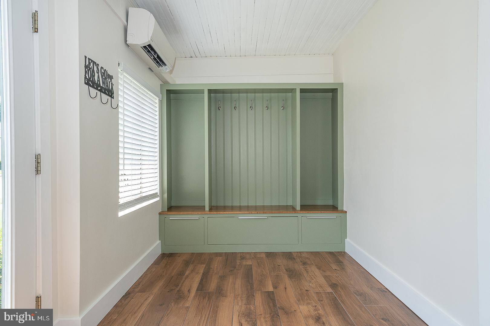 142 E 14TH AVENUE