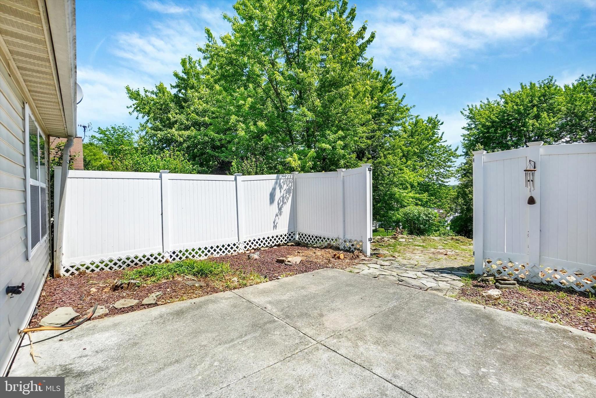 BLOSSOM HILL - Residential