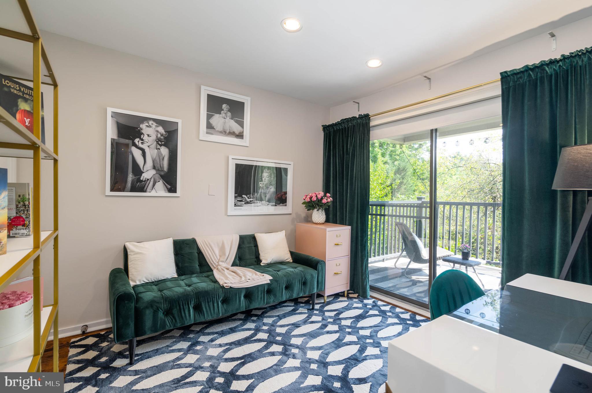 WYNNEWOOD - Residential