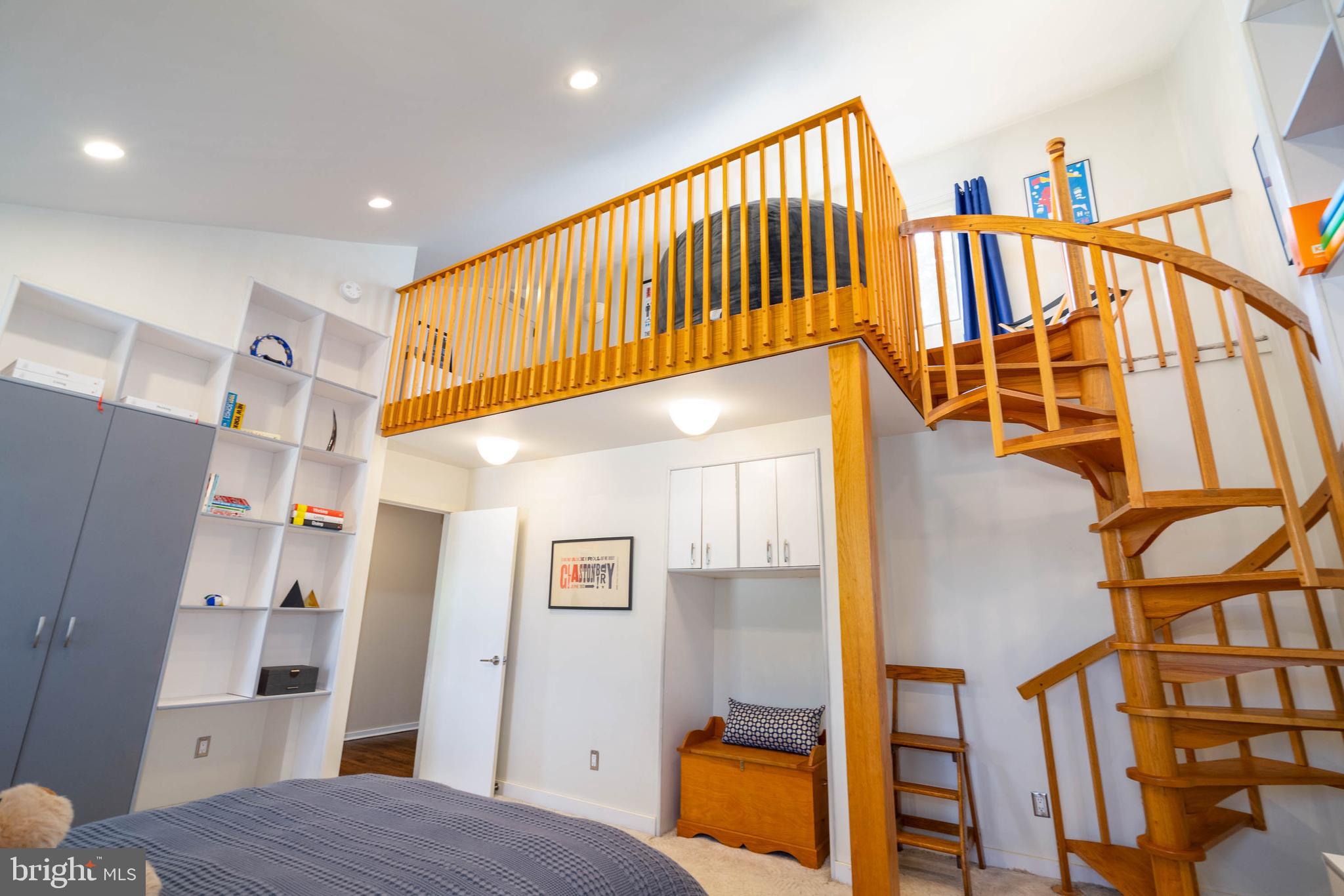 WYNNEWOOD - Residential