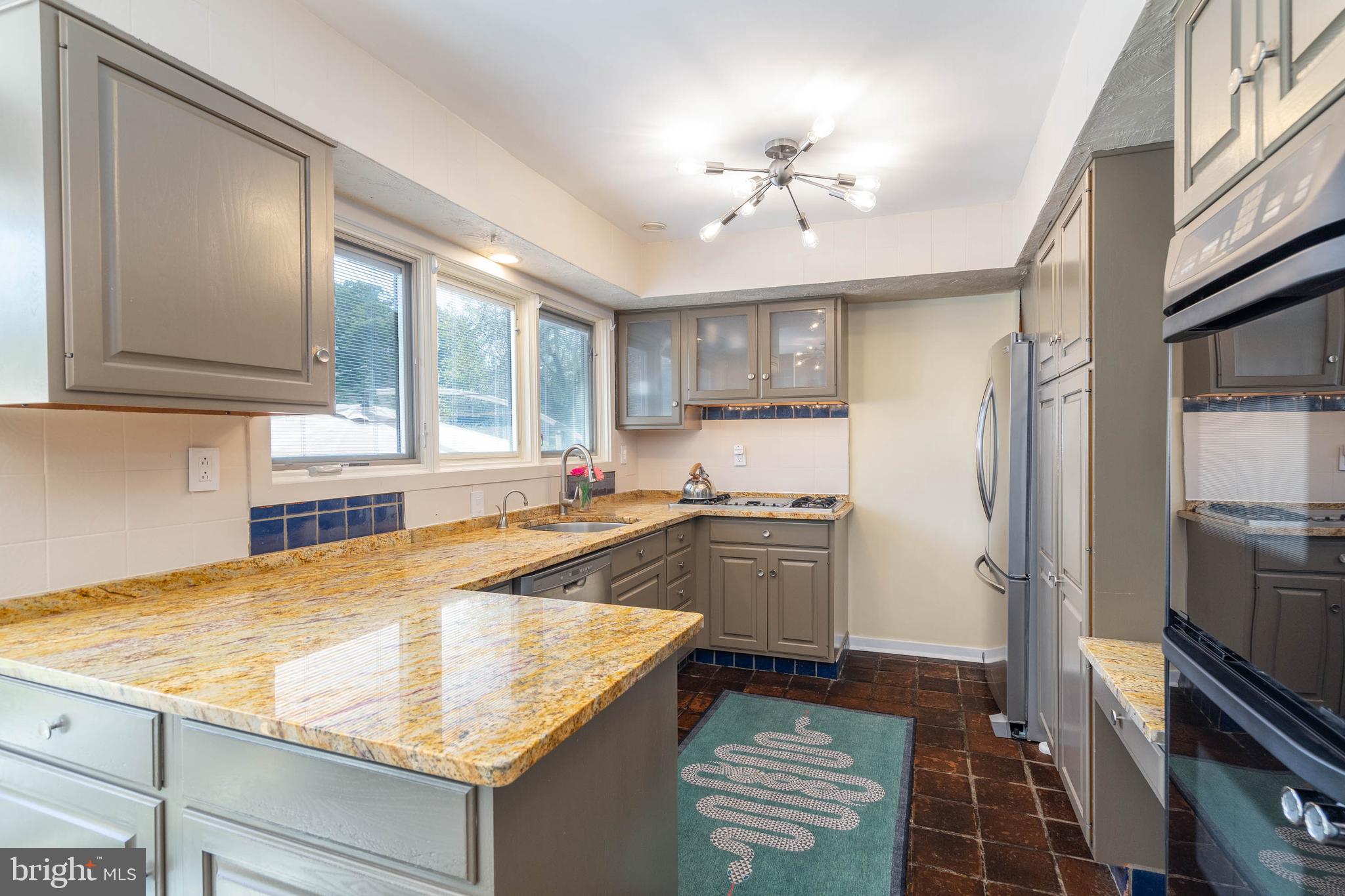 WYNNEWOOD - Residential