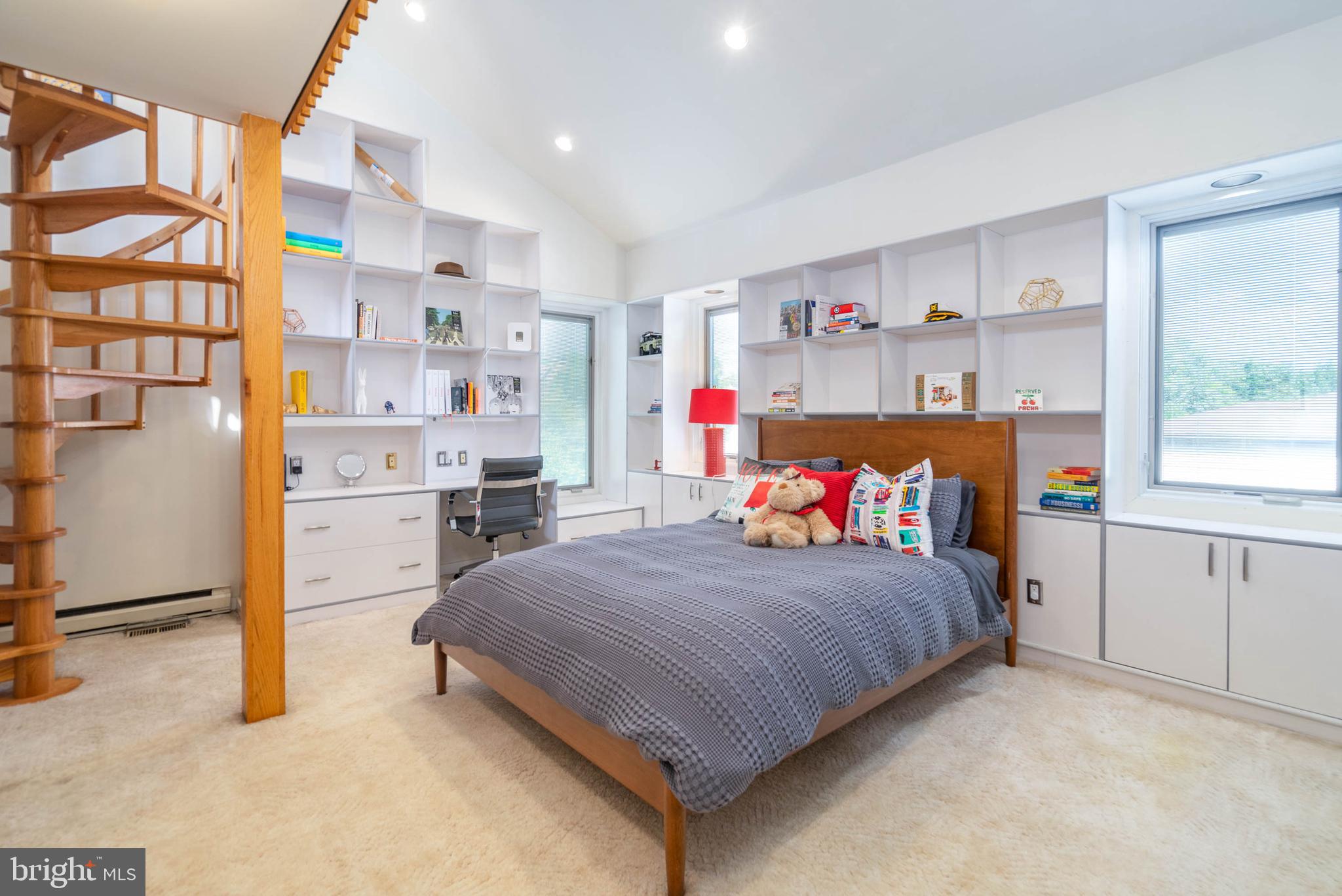 WYNNEWOOD - Residential