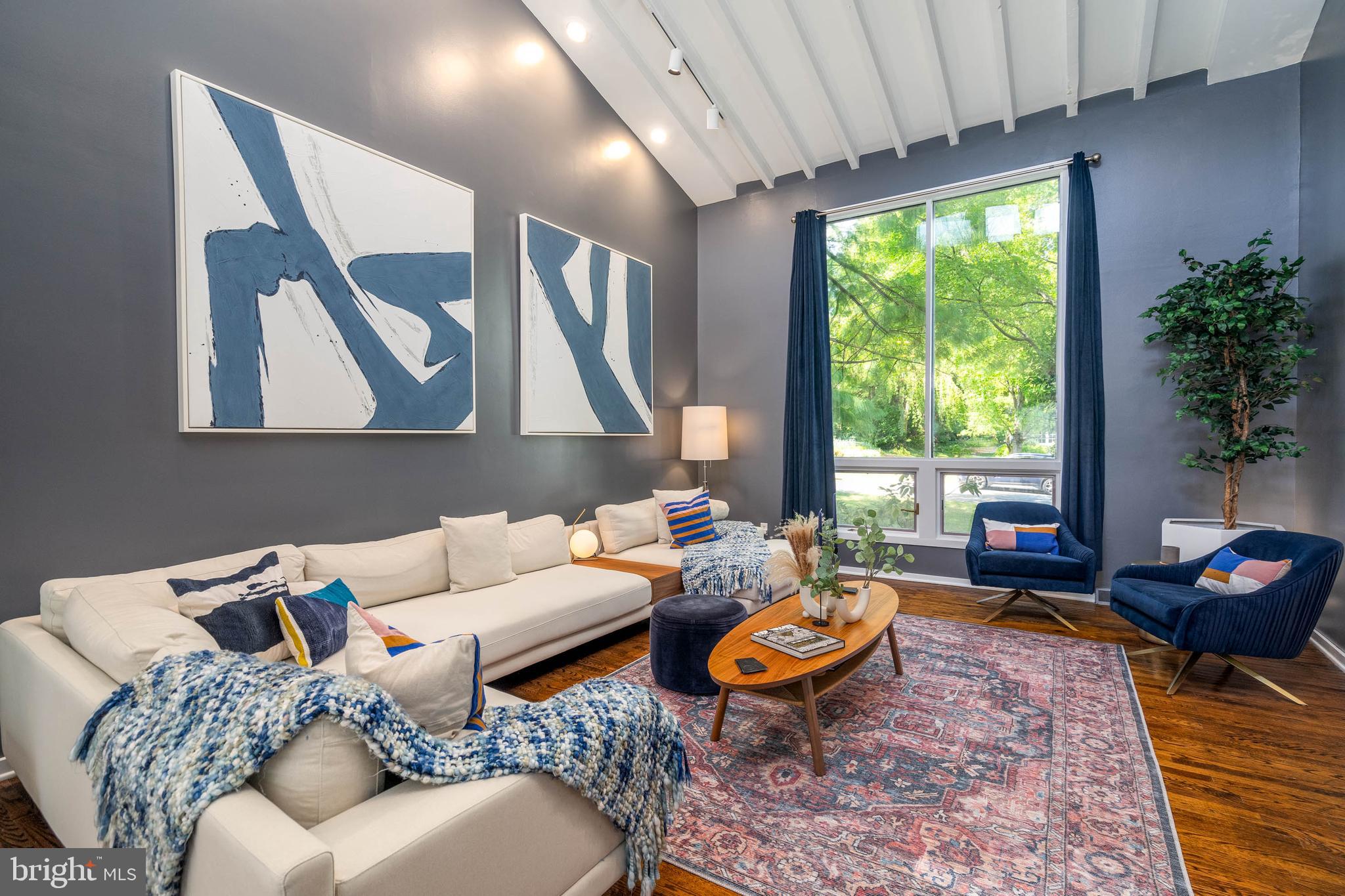 WYNNEWOOD - Residential