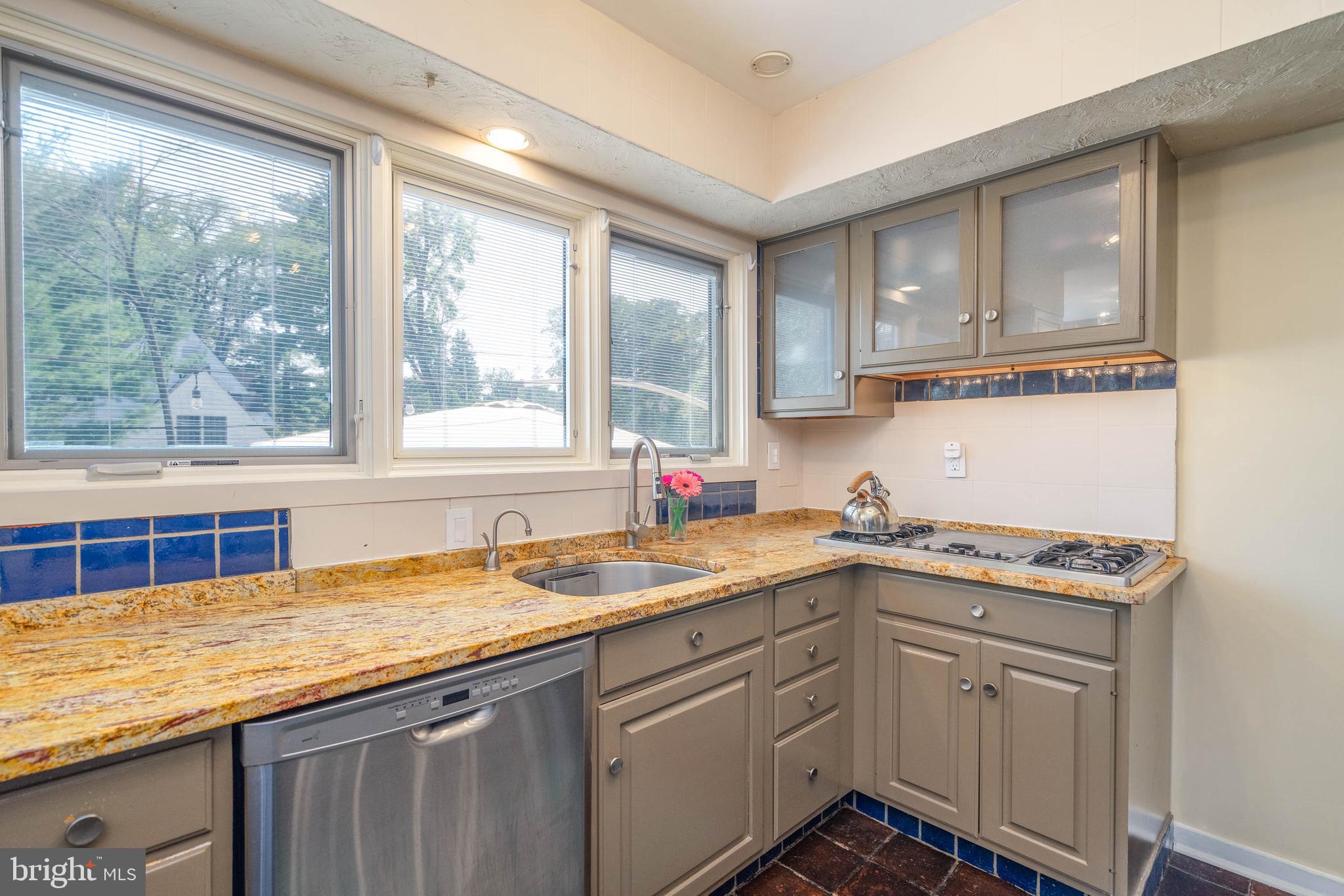 WYNNEWOOD - Residential