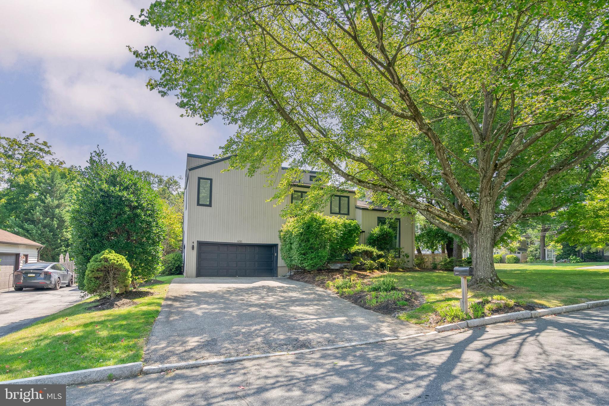 WYNNEWOOD - Residential