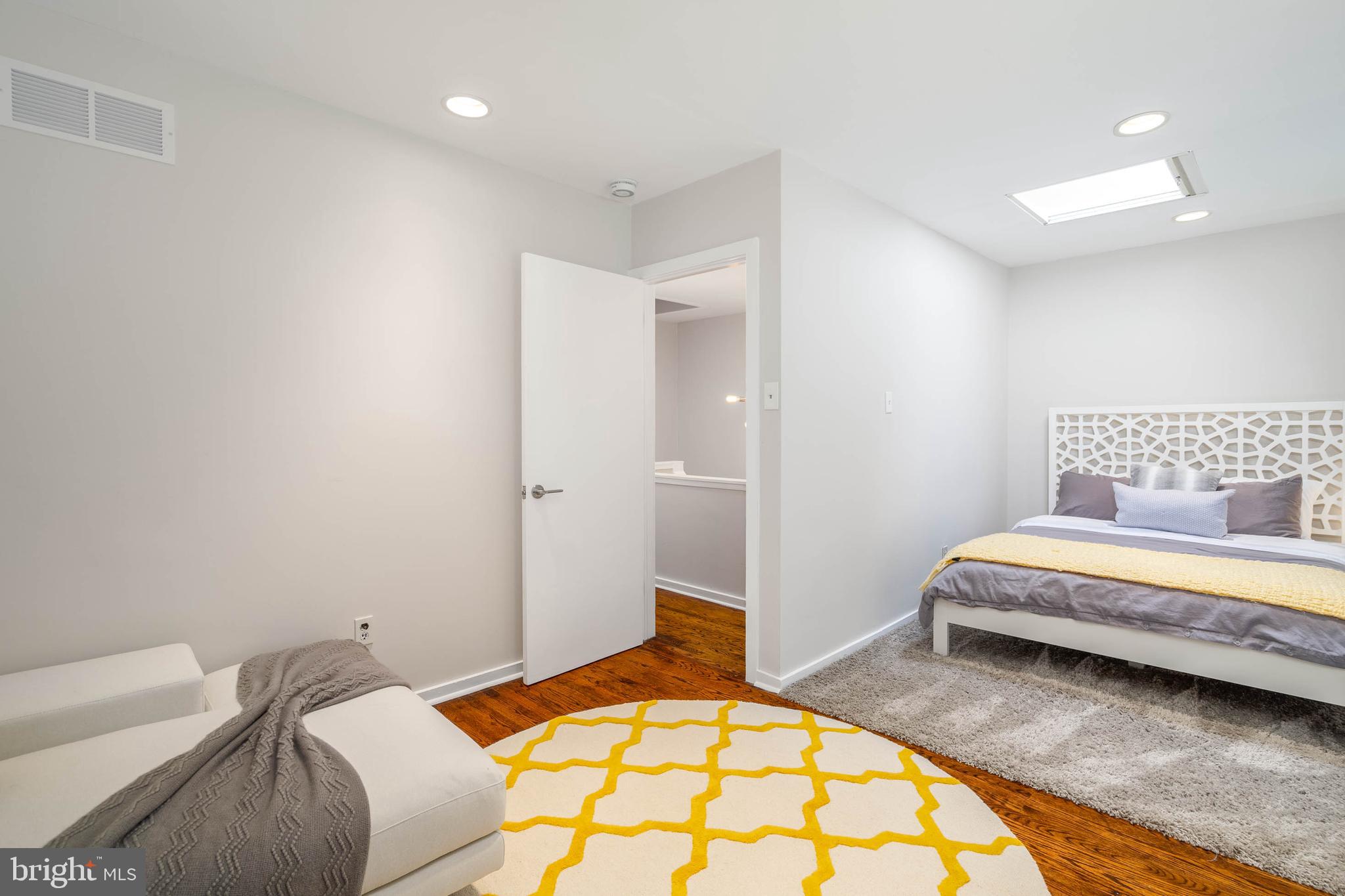 WYNNEWOOD - Residential