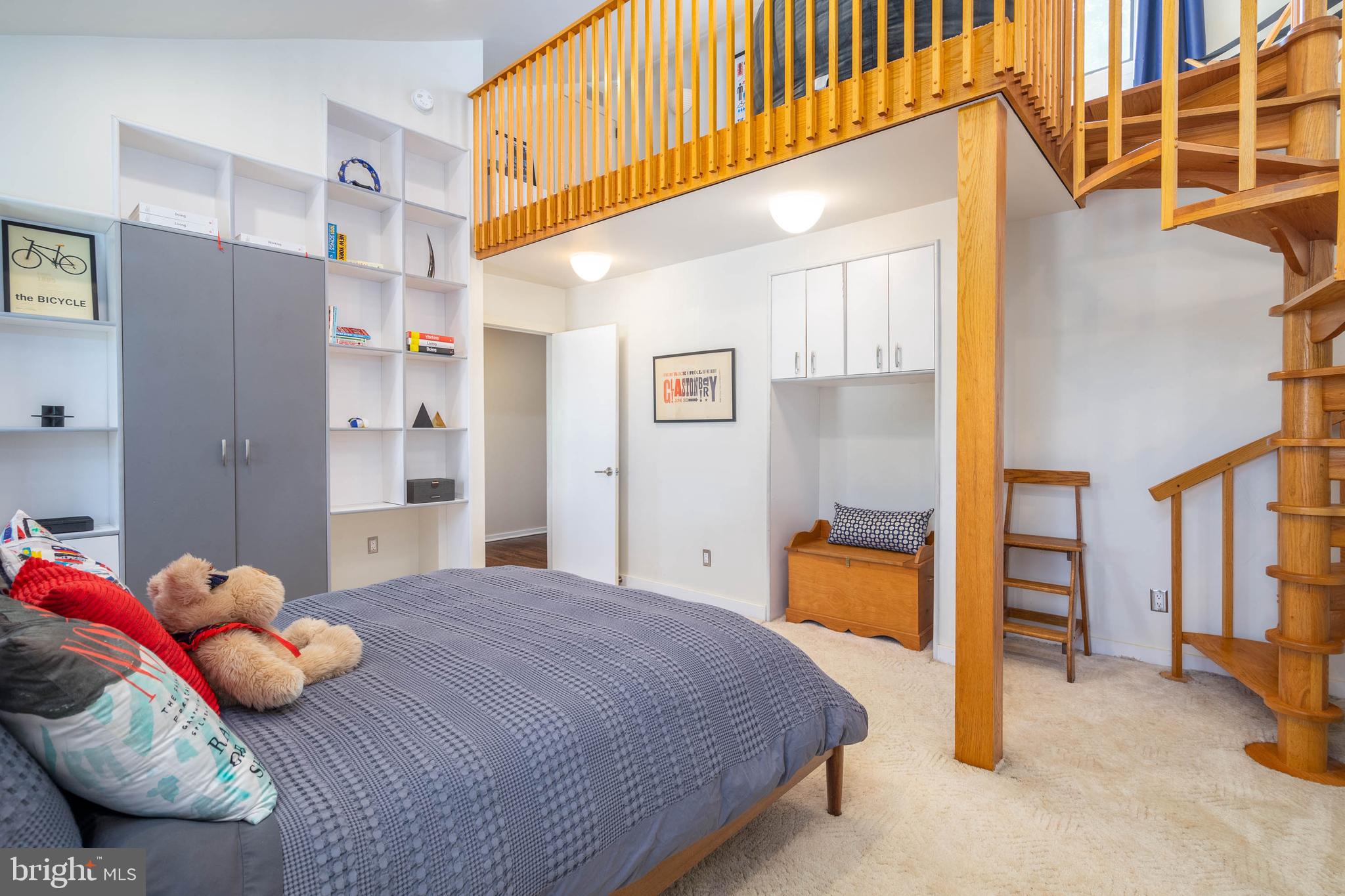 WYNNEWOOD - Residential