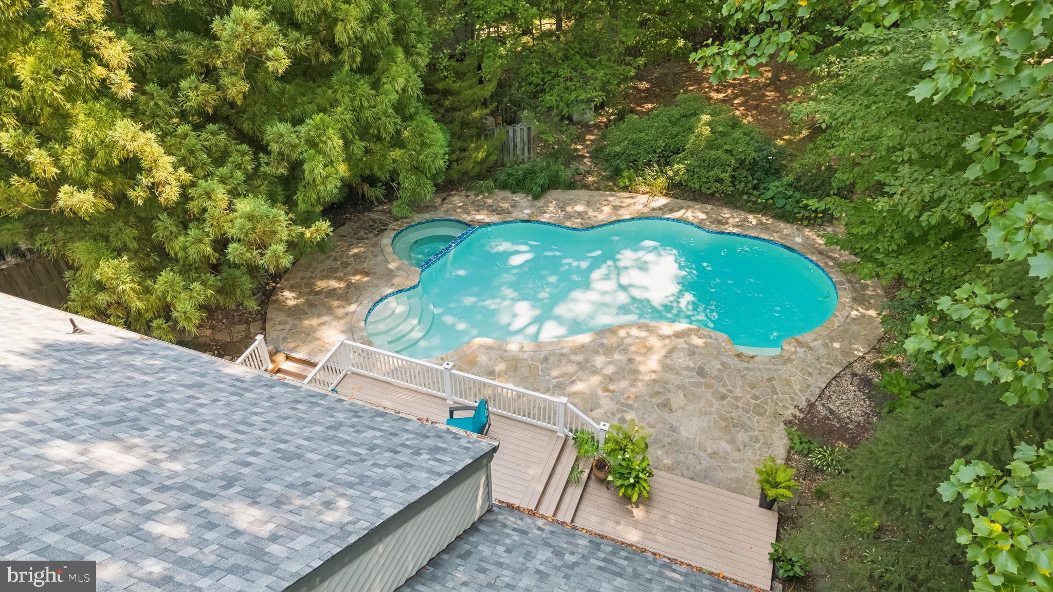 6147 LLANFAIR DRIVE
