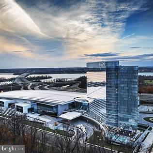 BATTERSEA ON THE BAY - Residential