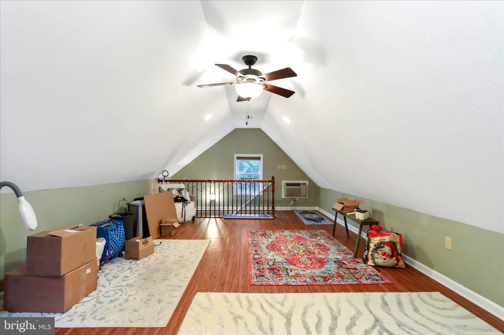 THE WOODS - Residential