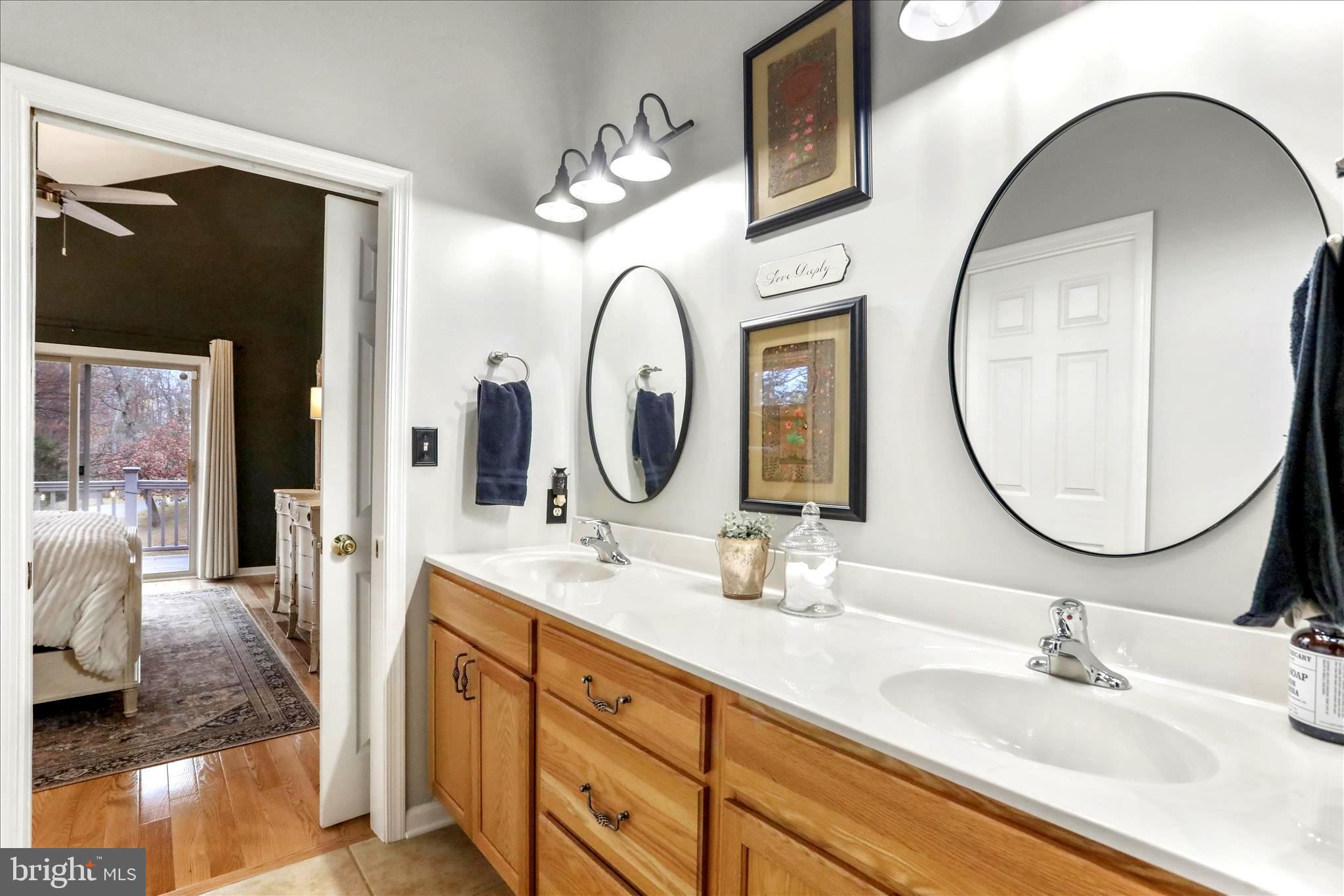 THE WOODS - Residential