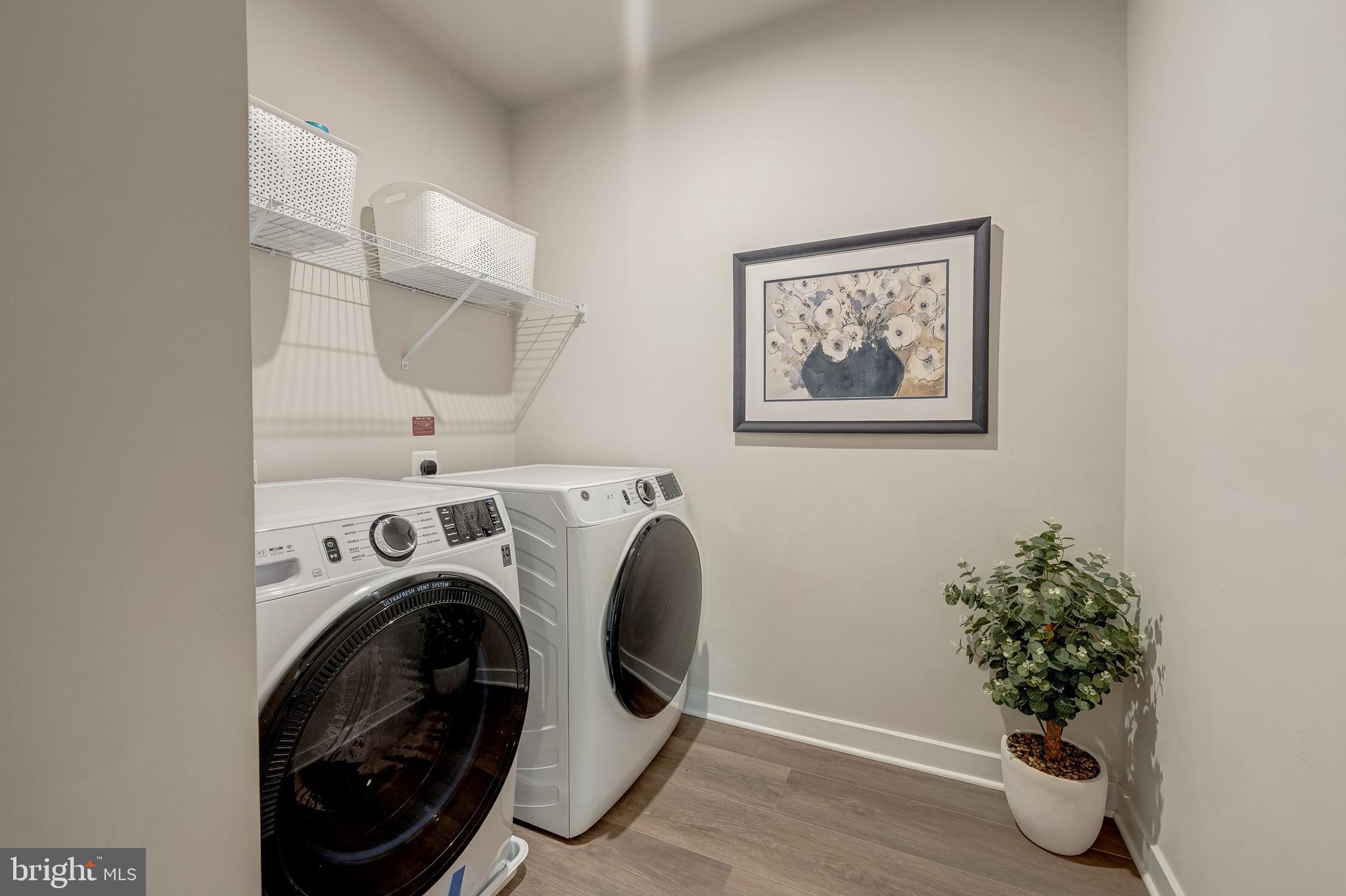 RESTON - Residential