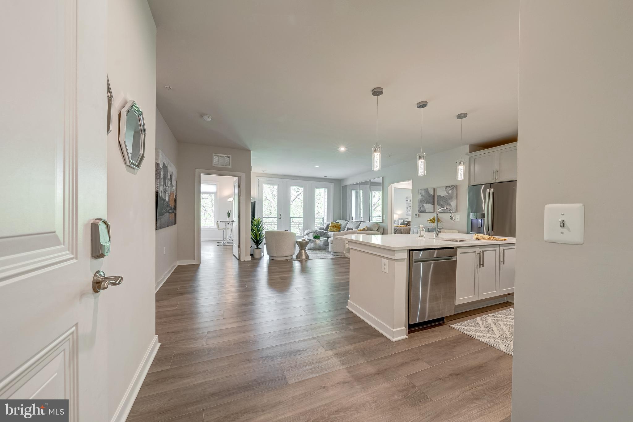 RESTON - Residential