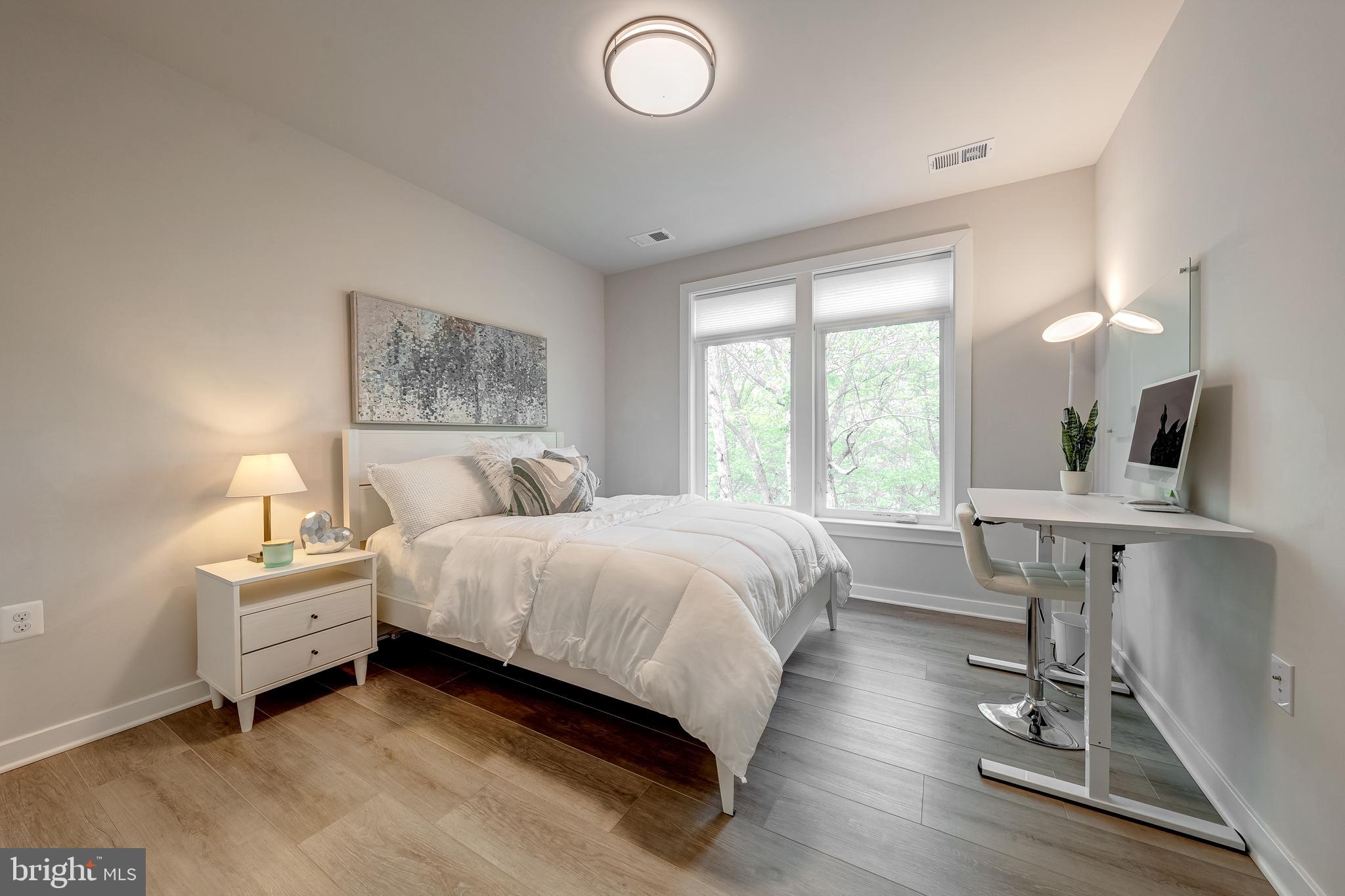 RESTON - Residential